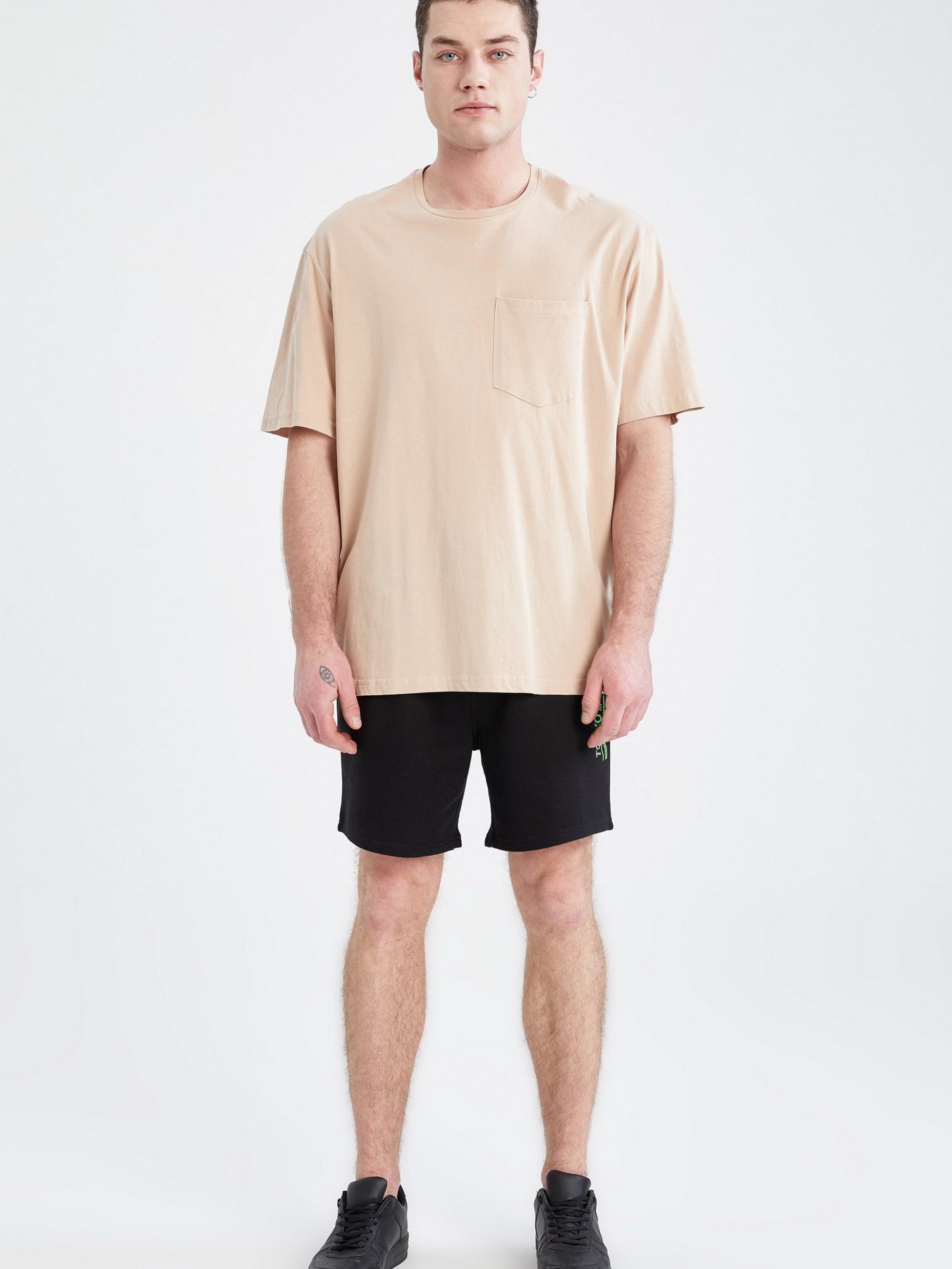 Шорты DeFacto модель X6698AZ-BK81 Фото