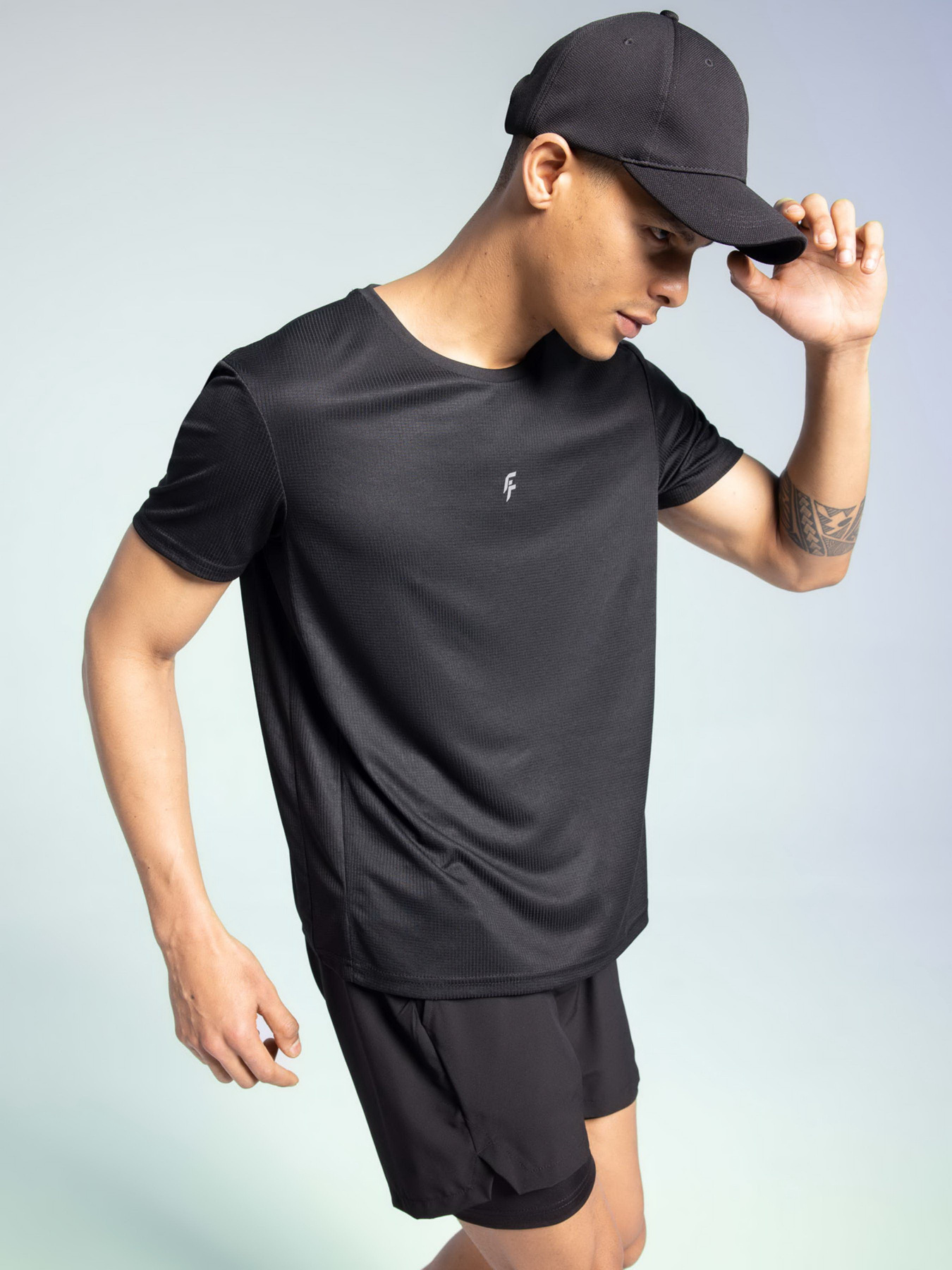 Футболка DeFacto модель X6142AZ-BK81 Фото