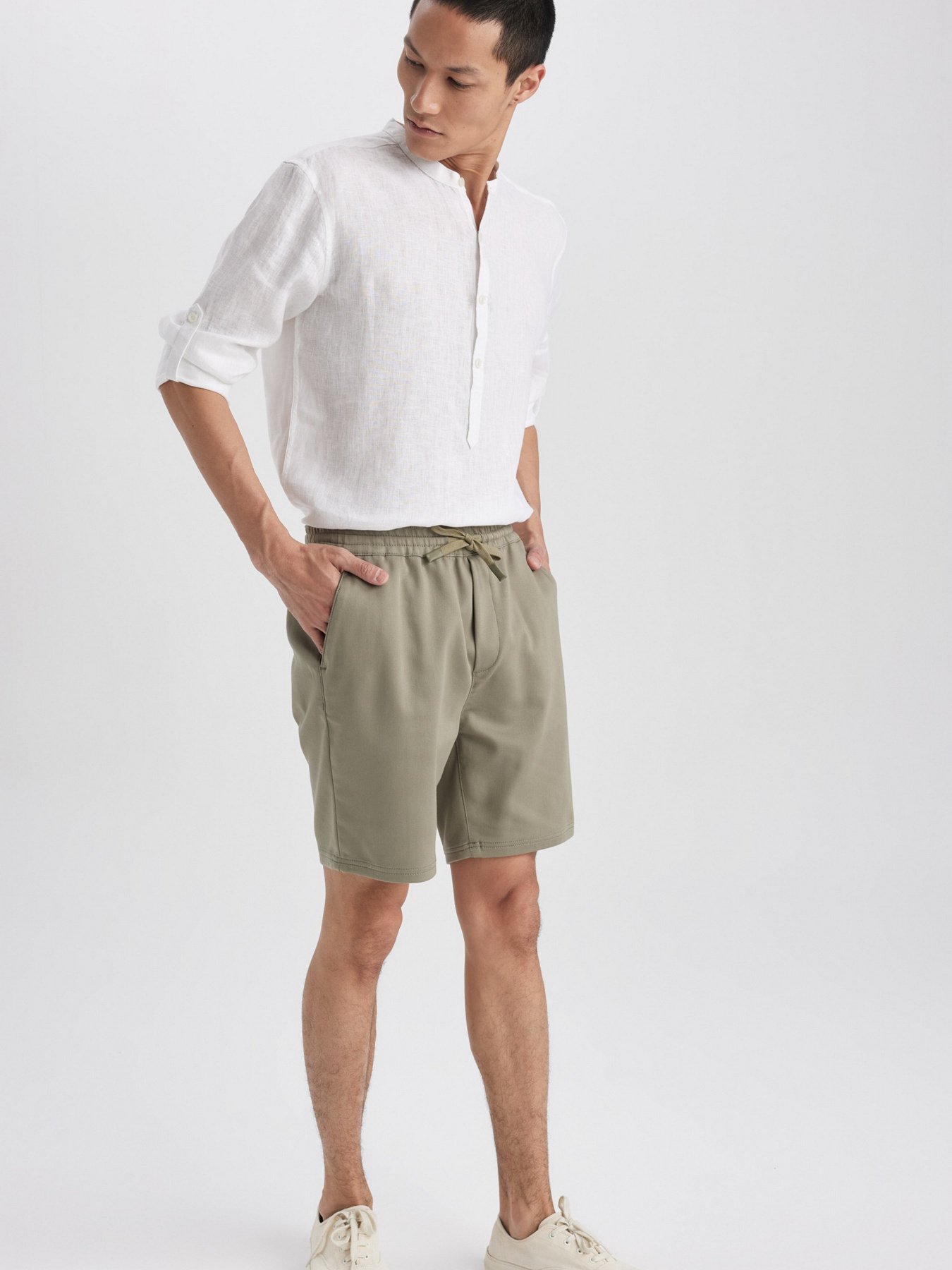 Повсякденні шорти DeFacto модель Y4950AZ-KH405 Фото