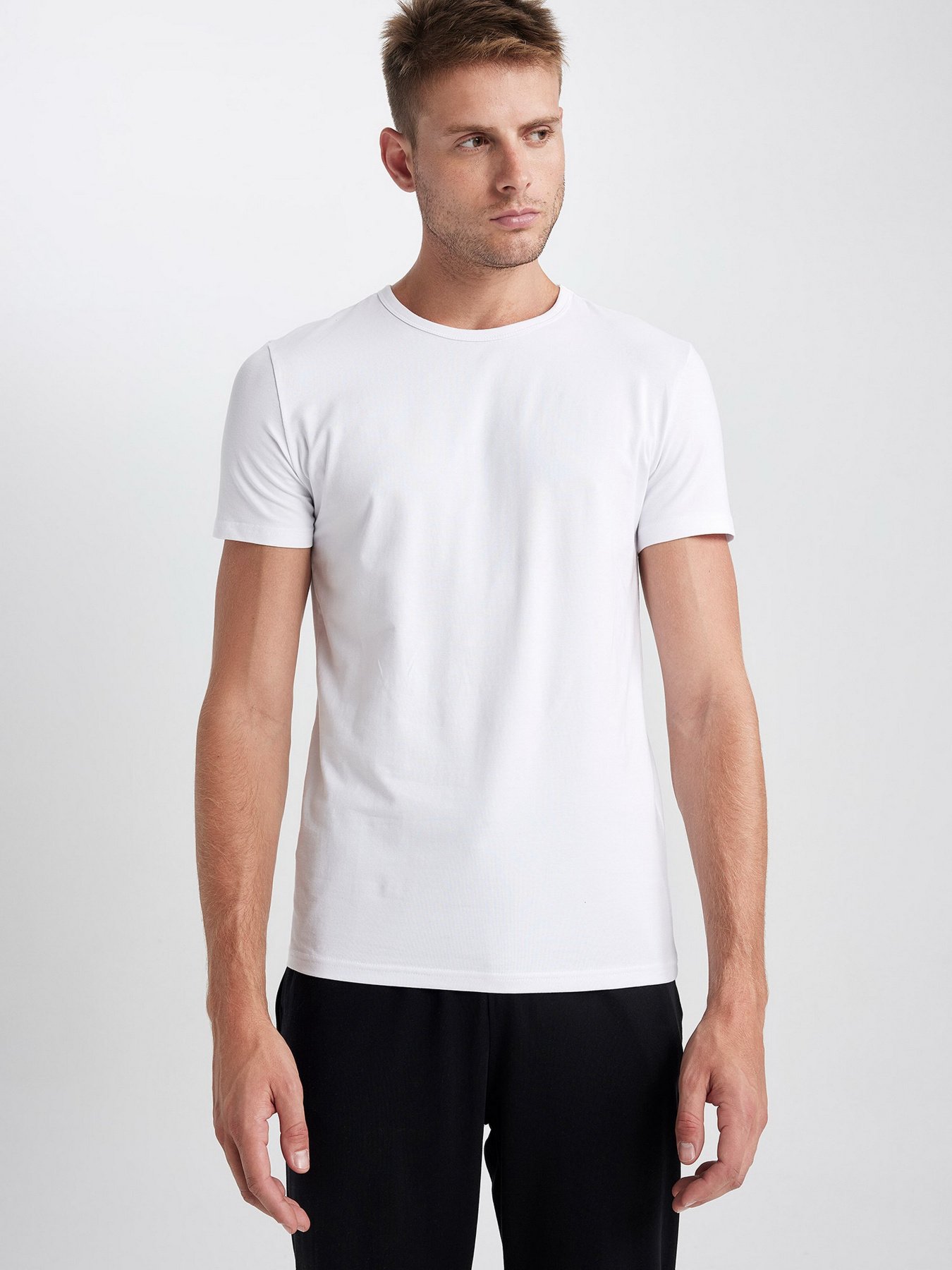 Футболка DeFacto модель L4885AZ-WT34 Фото