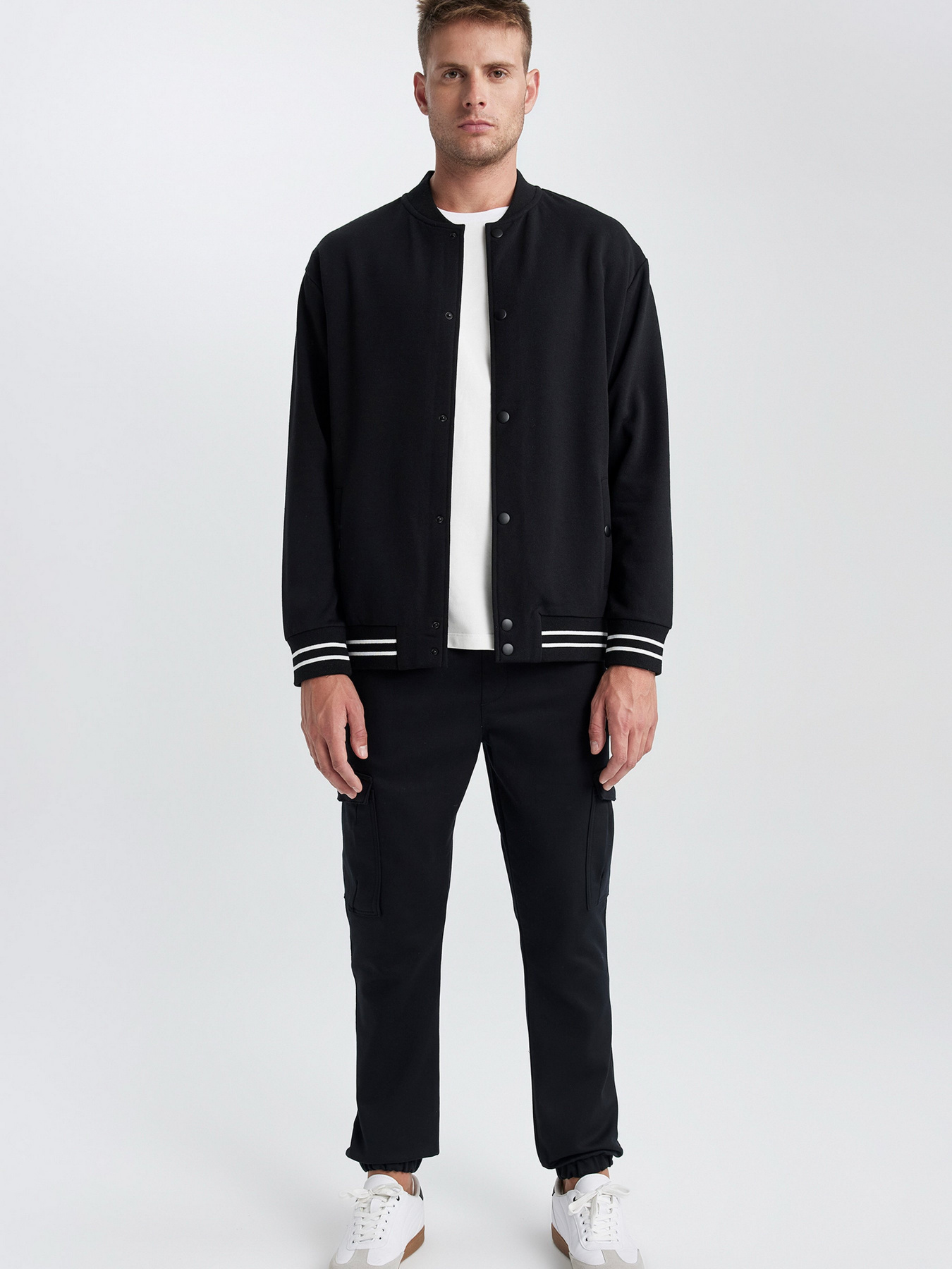 Бомбер DeFacto модель Y2152AZ-BK81 Фото