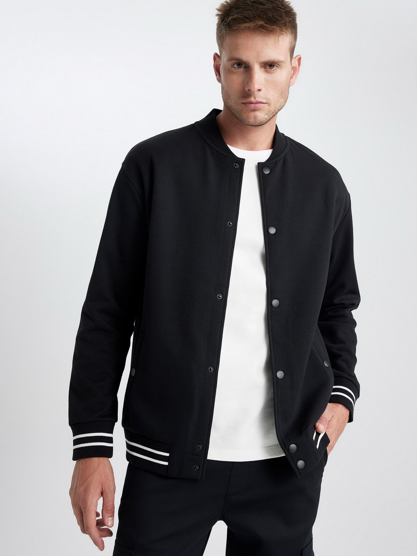 Бомбер DeFacto модель Y2152AZ-BK81 Фото