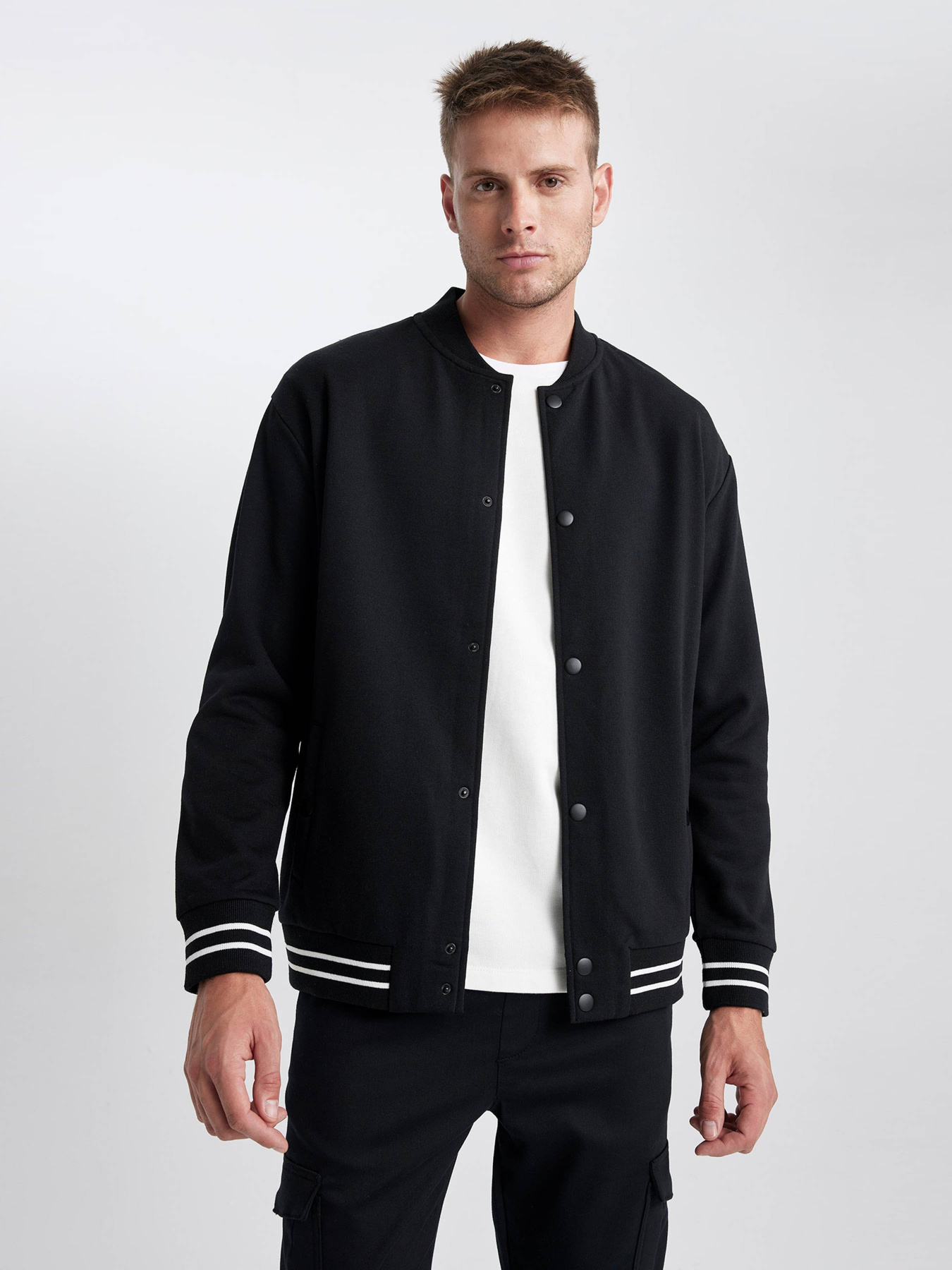 Бомбер DeFacto модель Y2152AZ-BK81 Фото