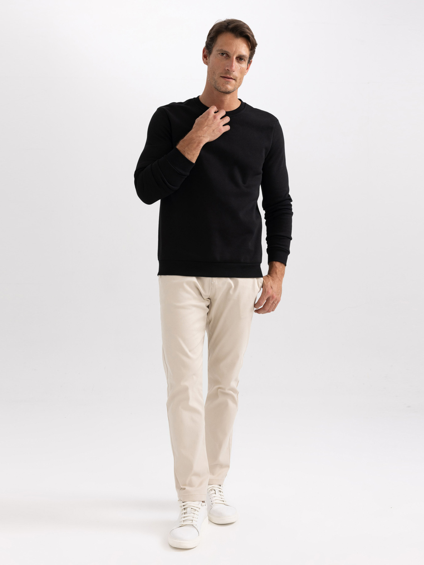 Свитшот DeFacto модель T3777AZ-BK81 Фото