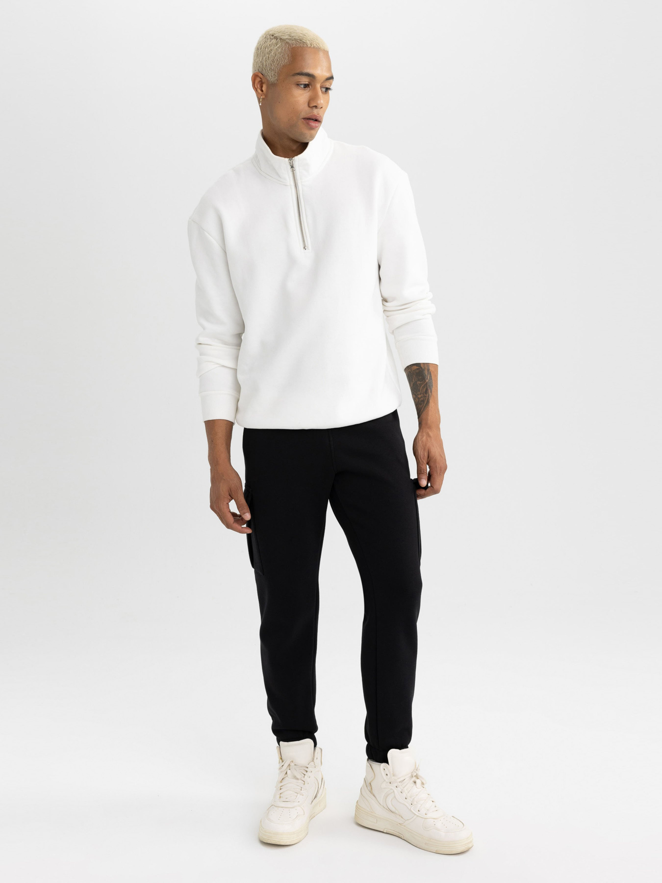 Джогери DeFacto модель Y7119AZ-BK81 Фото