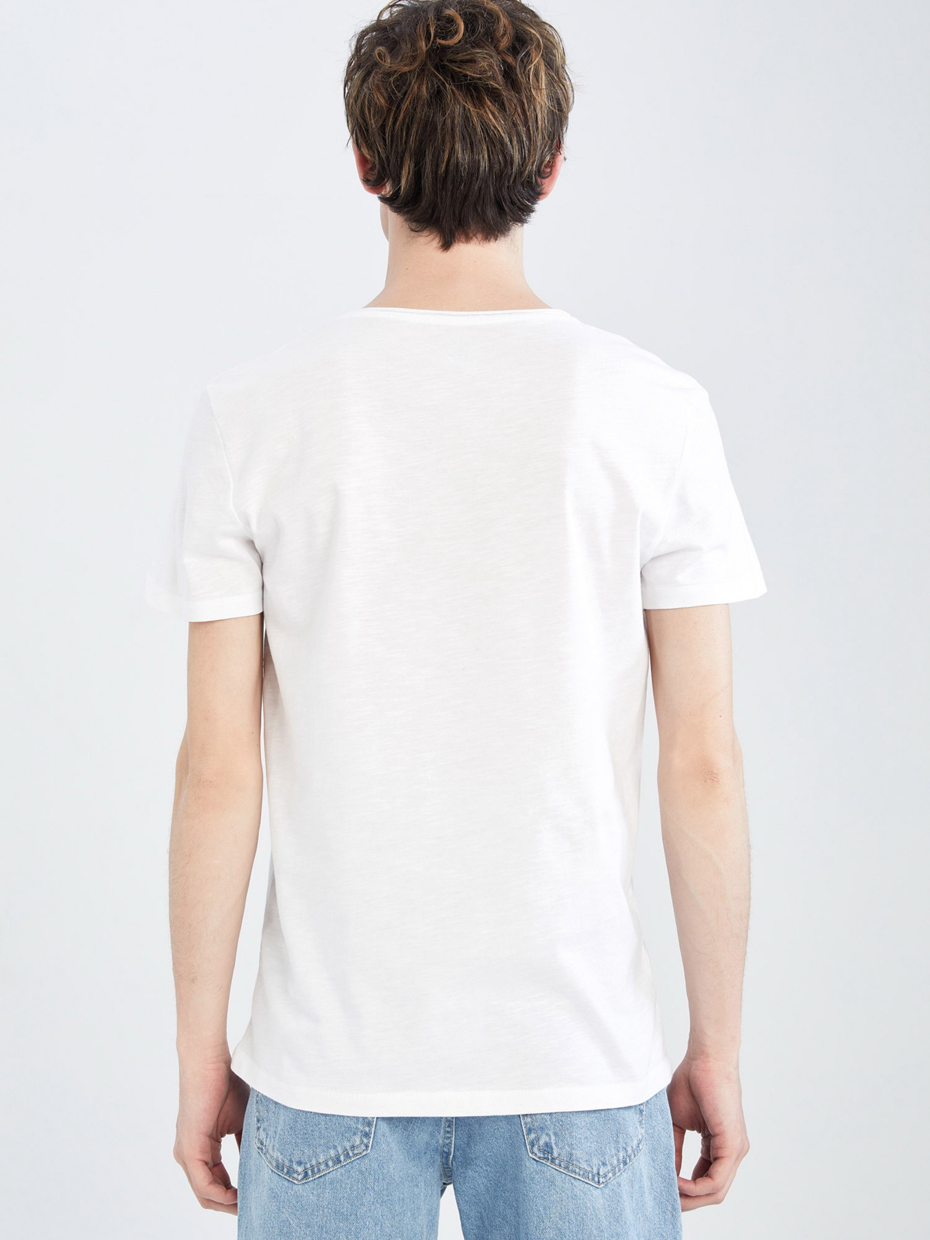 Футболки и поло DeFacto модель M4789AZ-WT34 Фото