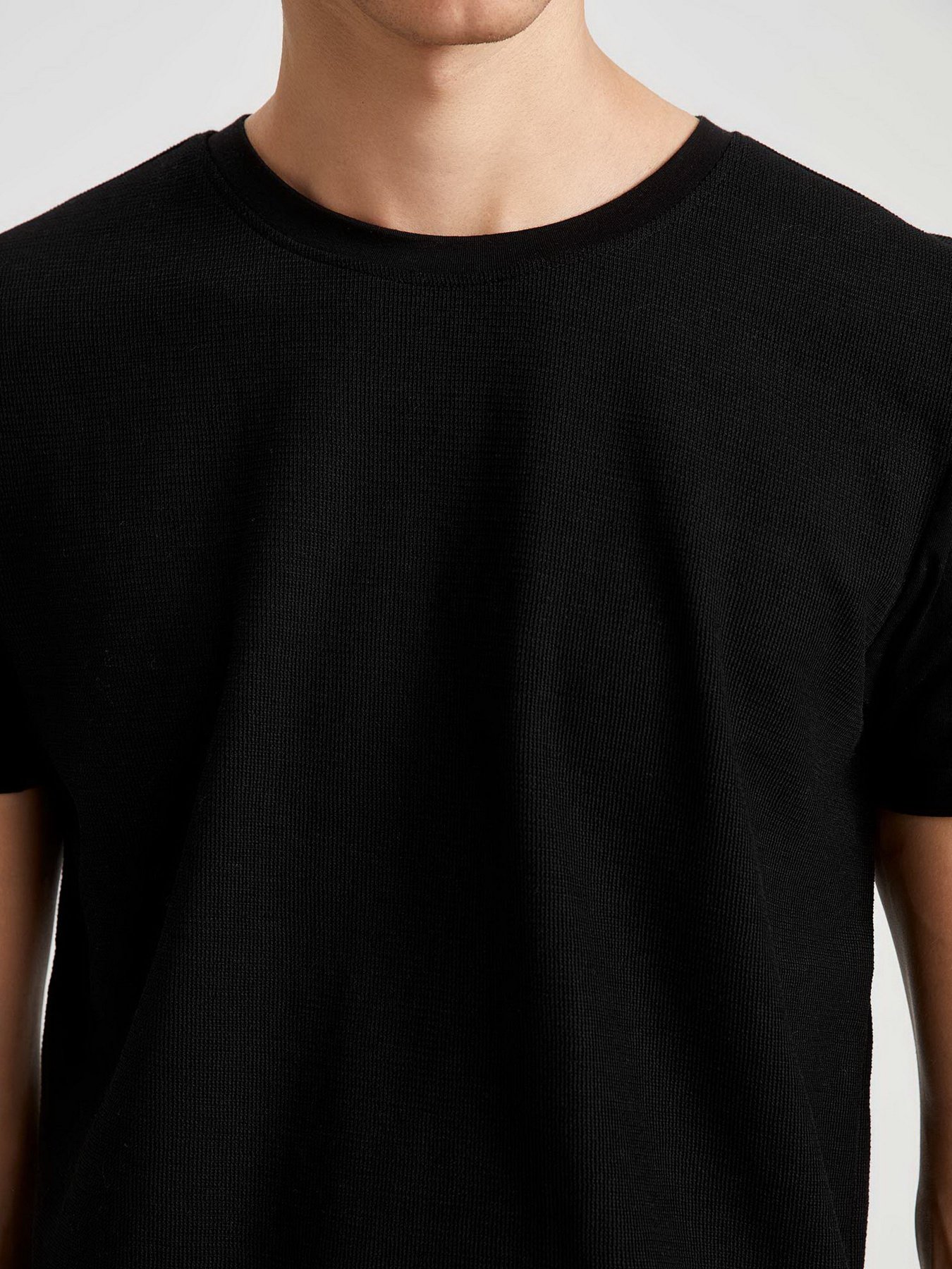 Футболки і поло DeFacto модель S8897AZ-BK27 Фото