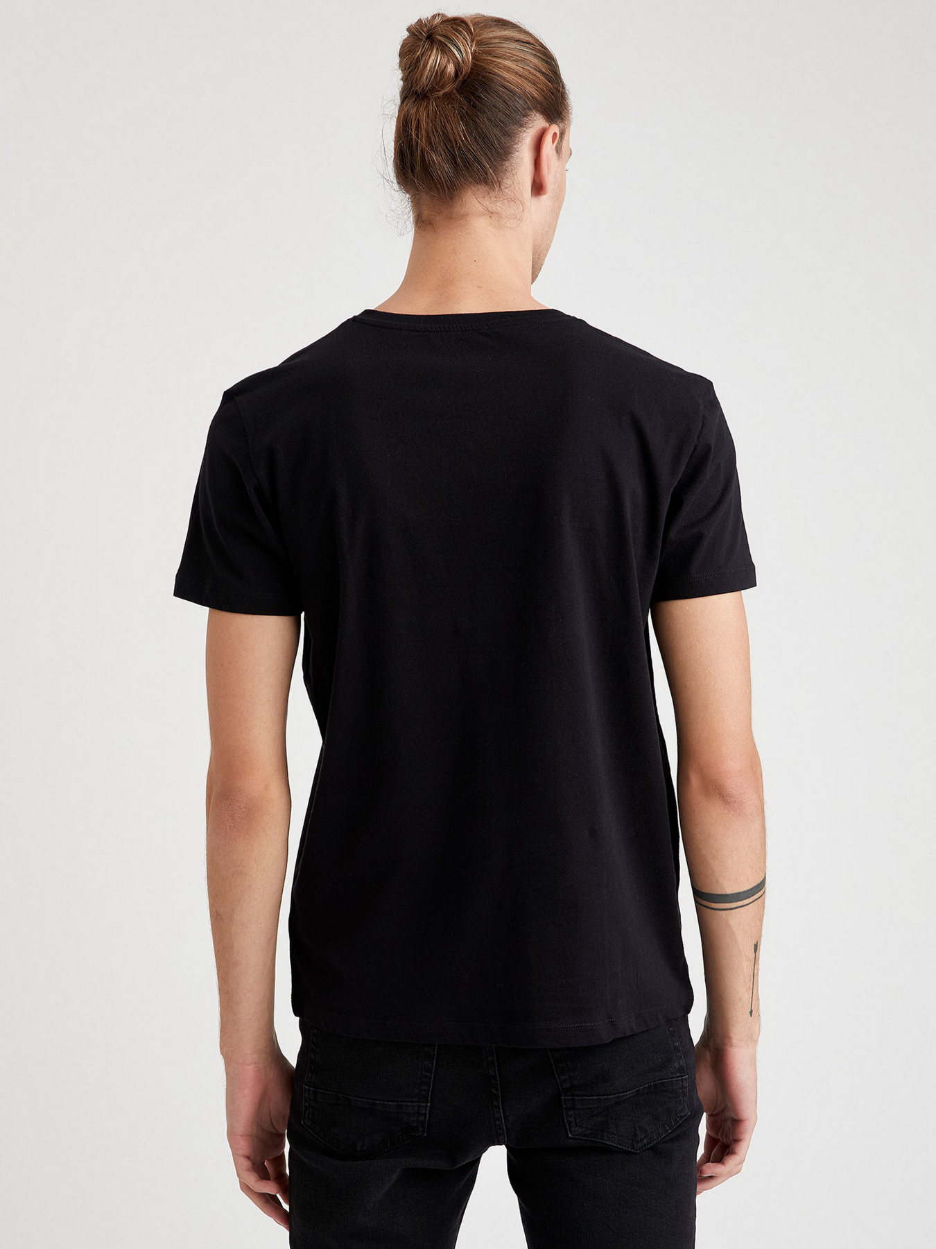 Футболки і поло DeFacto модель T2200AZ-BK27 Фото