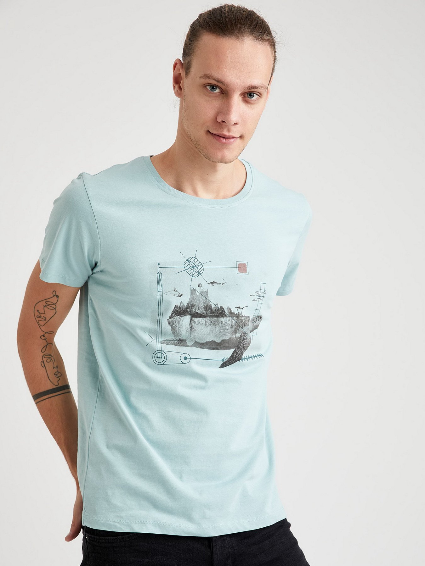 Футболки и поло DeFacto модель T2201AZ-TR157 Фото