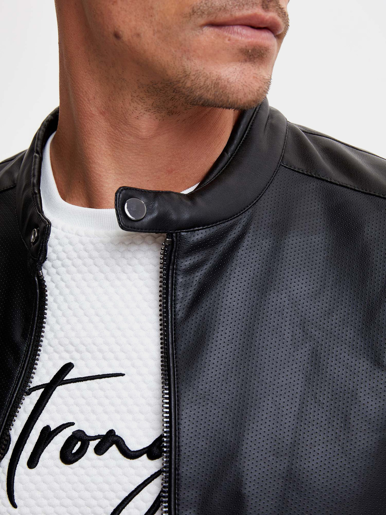 Куртка кожаная DeFacto модель R0868AZ-BK27 Куртка кожаная DeFacto модель R0868AZ-BK27 Фото