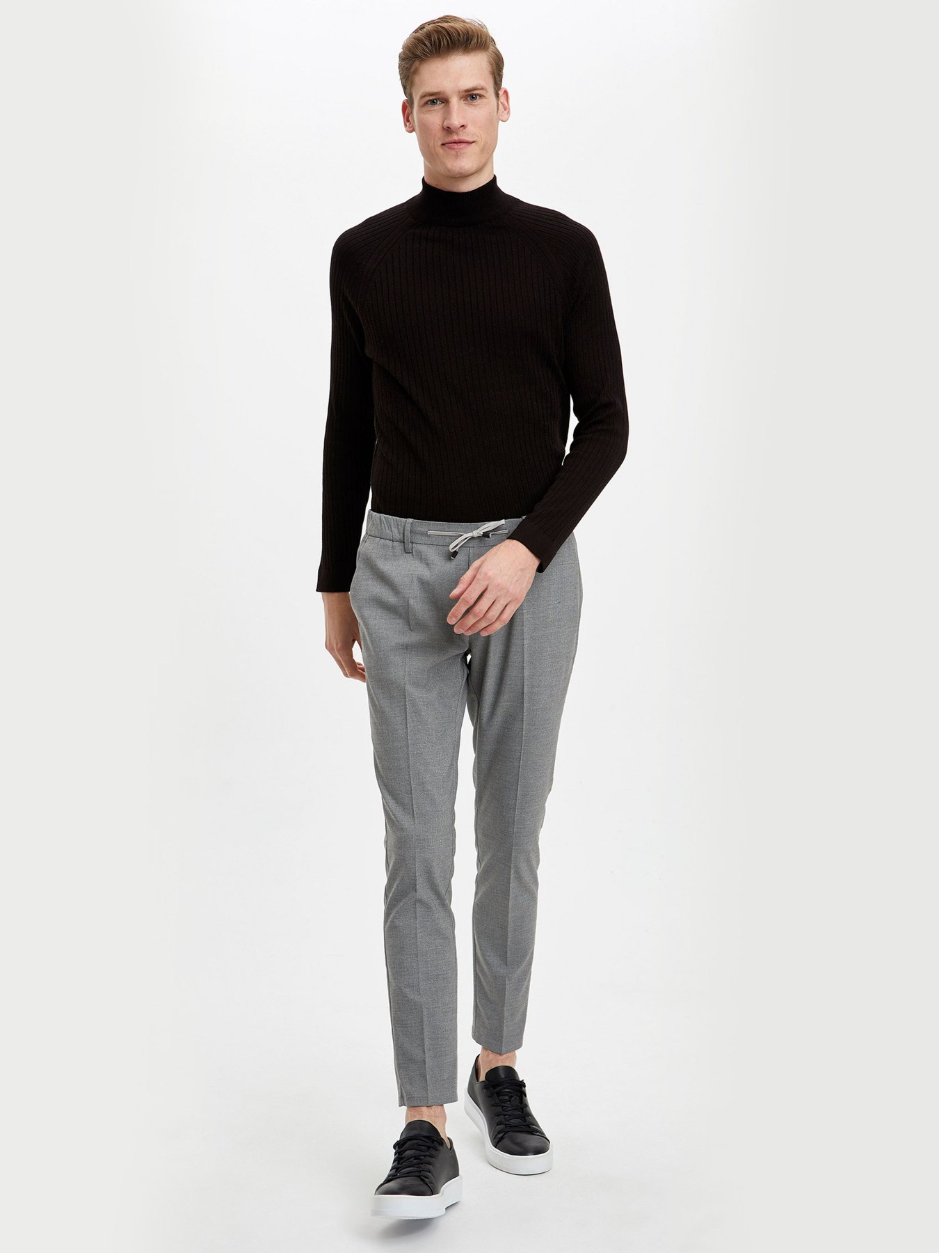 Водолазка DeFacto модель R2591AZ-BK27 Фото