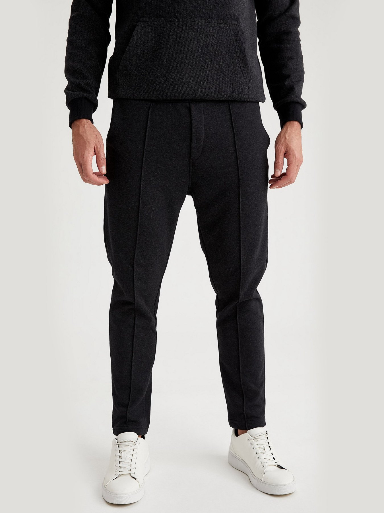 Спортивні штани DeFacto модель T1794AZ-AR94 Спортивні штани DeFacto модель T1794AZ-AR94 Фото