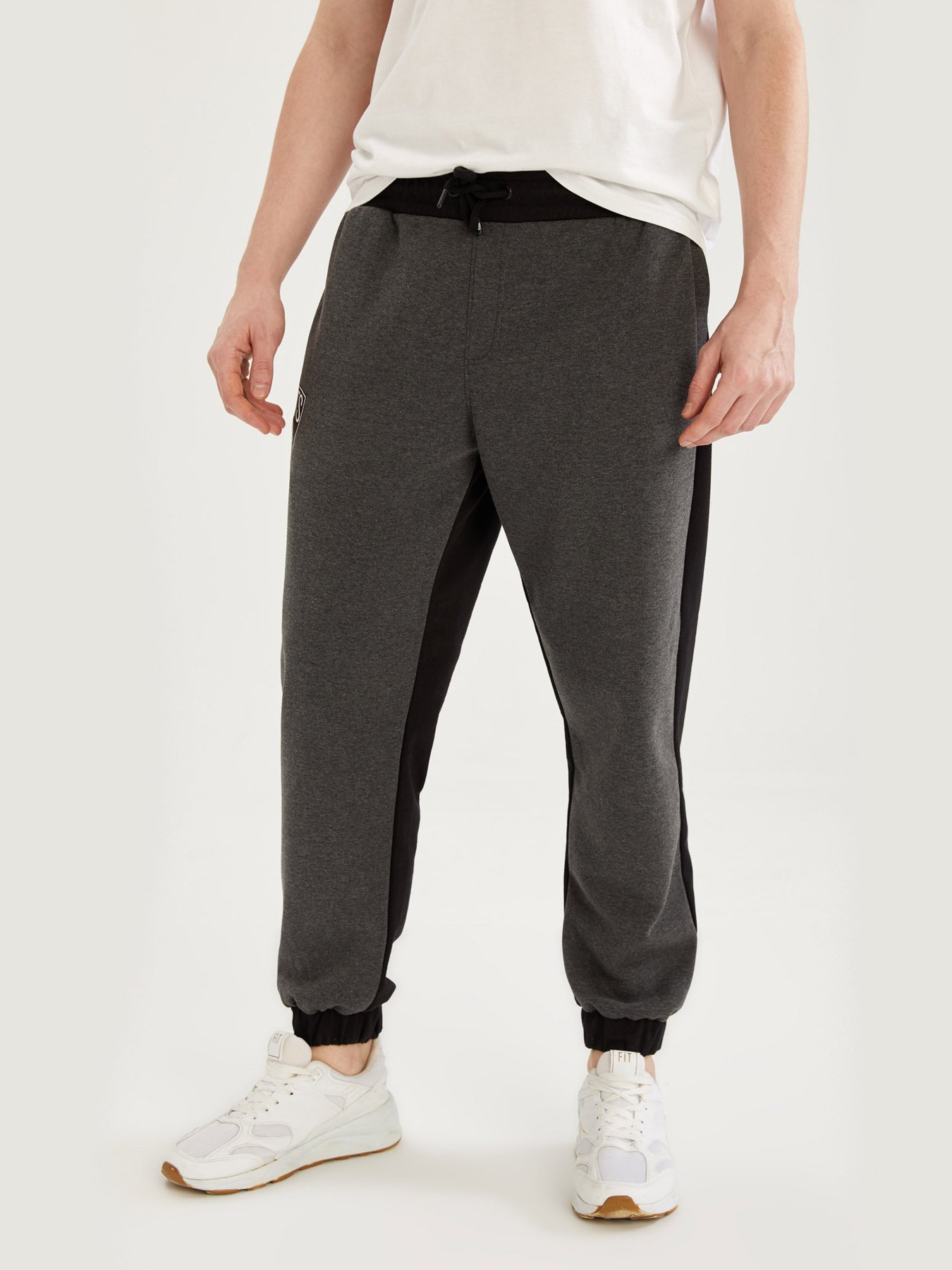 Штани спортивні DeFacto модель T2807AZ-AR176 Фото