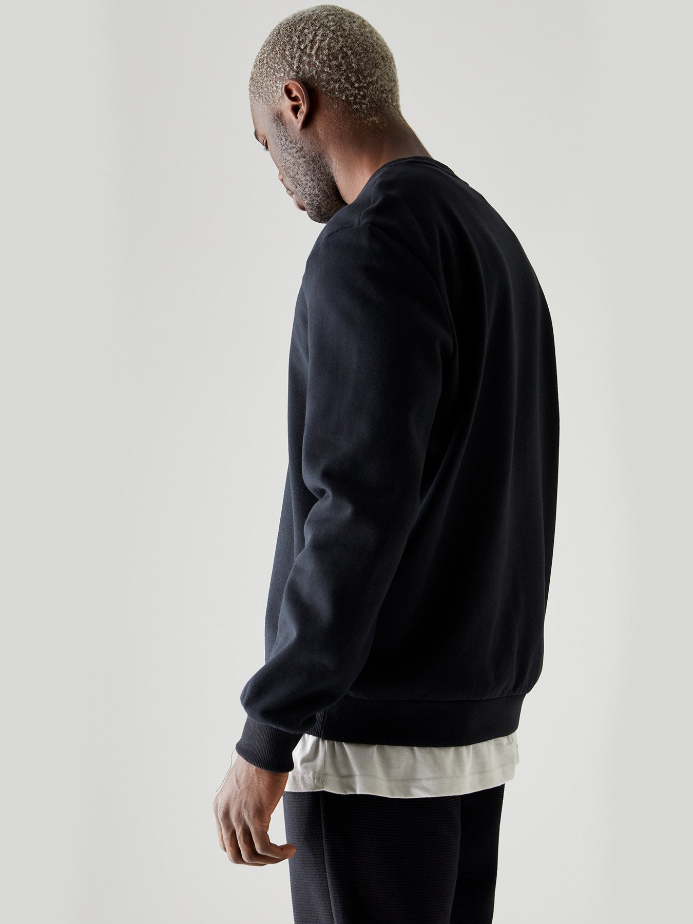 Свитшот DeFacto модель R6410AZ-BK27 Фото