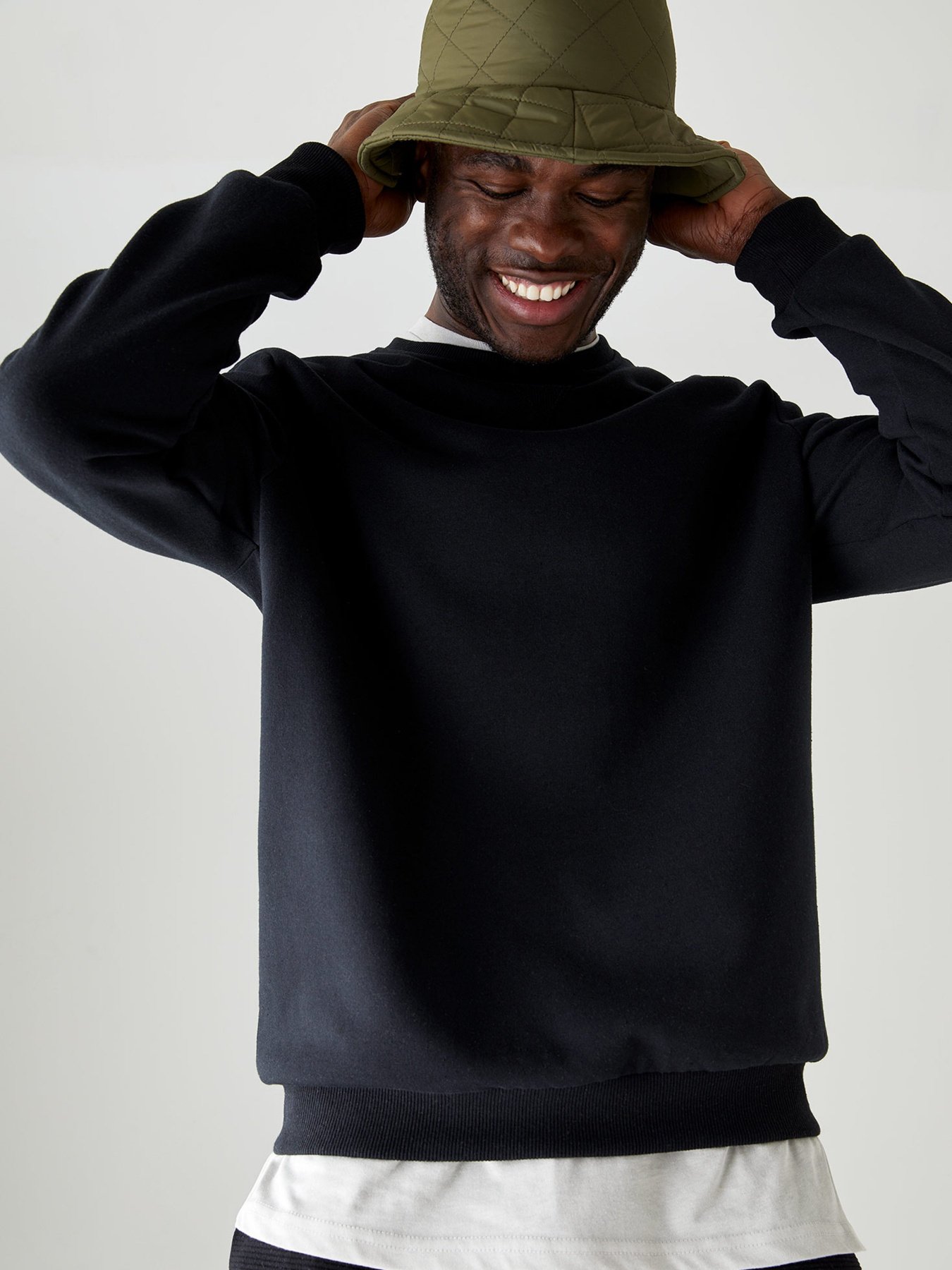 Свитшот DeFacto модель R6410AZ-BK27 Фото