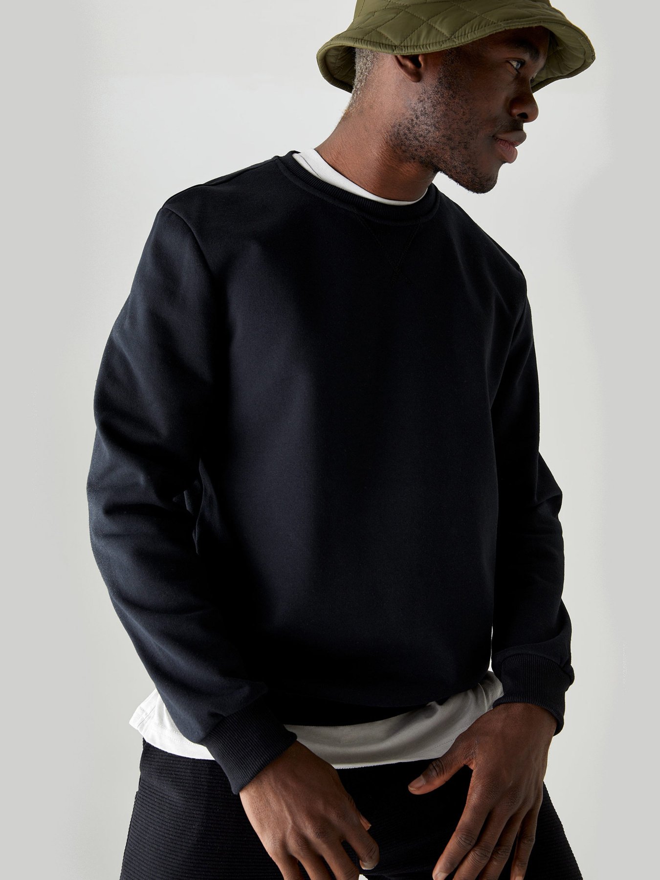 Свитшот DeFacto модель R6410AZ-BK27 Фото