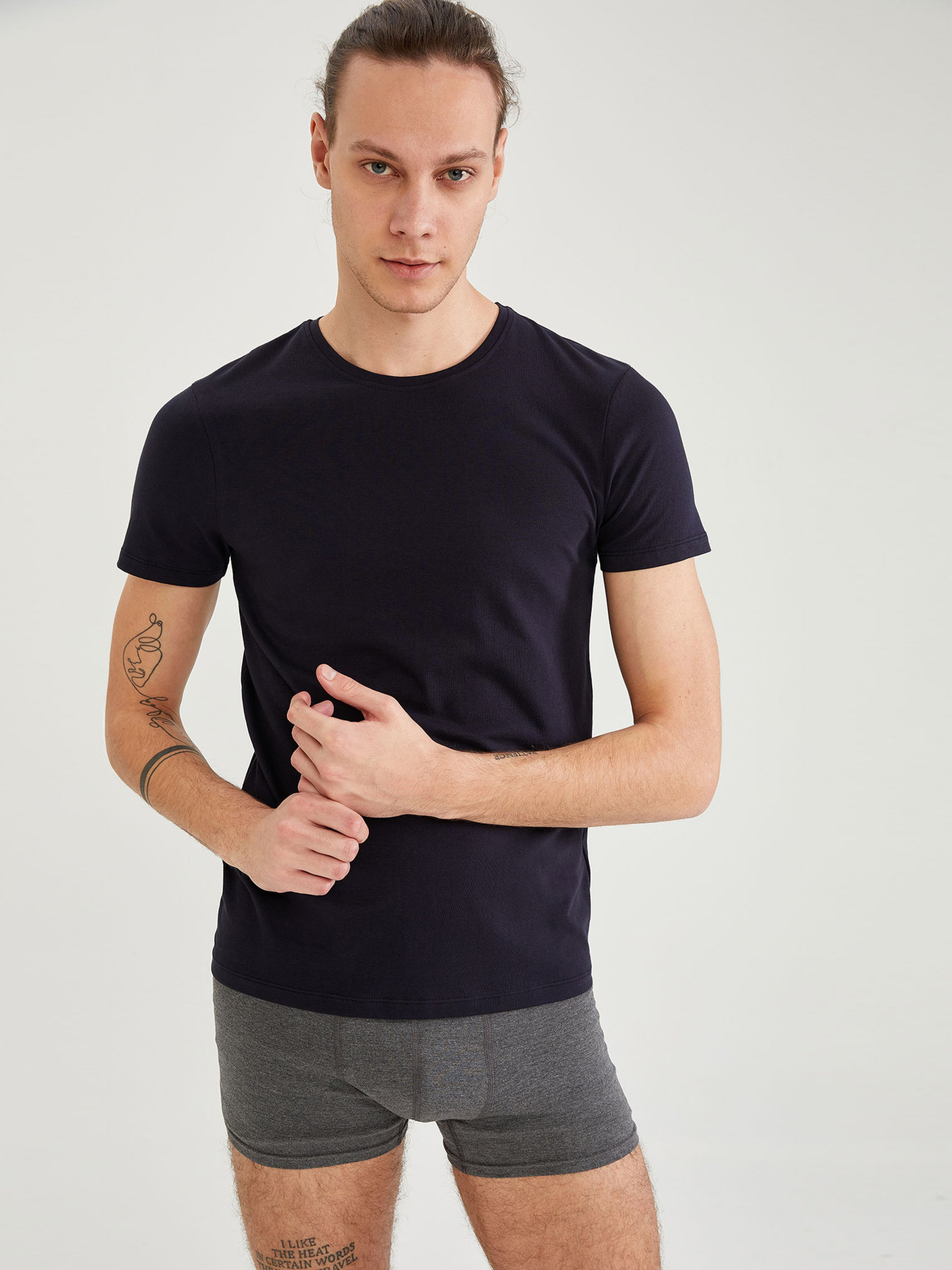 Футболка DeFacto модель L4885AZ-NV128 Футболка DeFacto модель L4885AZ-NV128 Фото