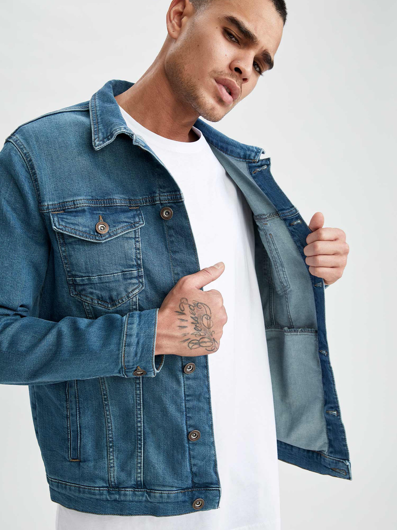 Джинсовая куртка DeFacto модель S9983AZ-NM41 Фото