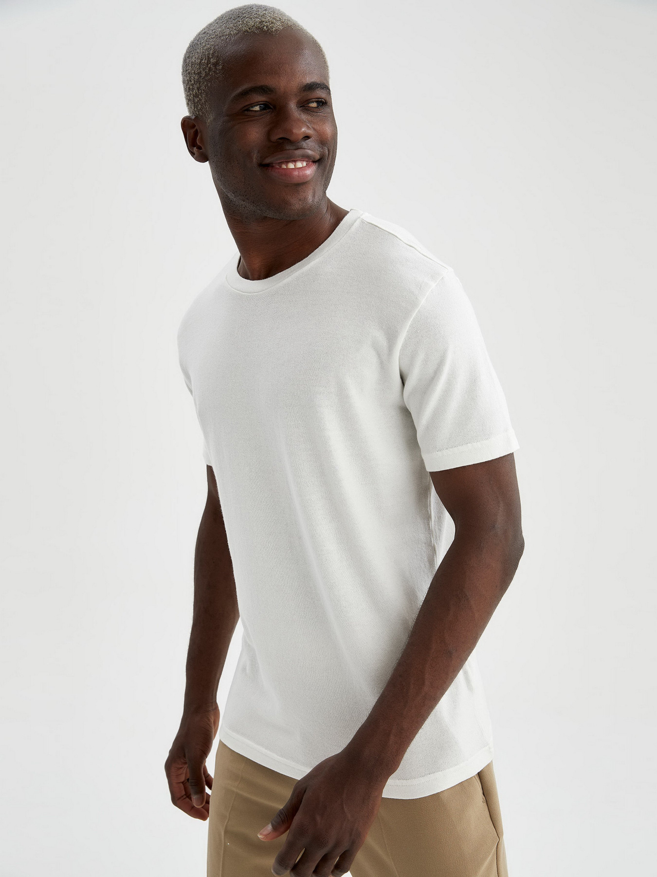 Футболки і поло DeFacto модель U5125AZ-WT33 Фото