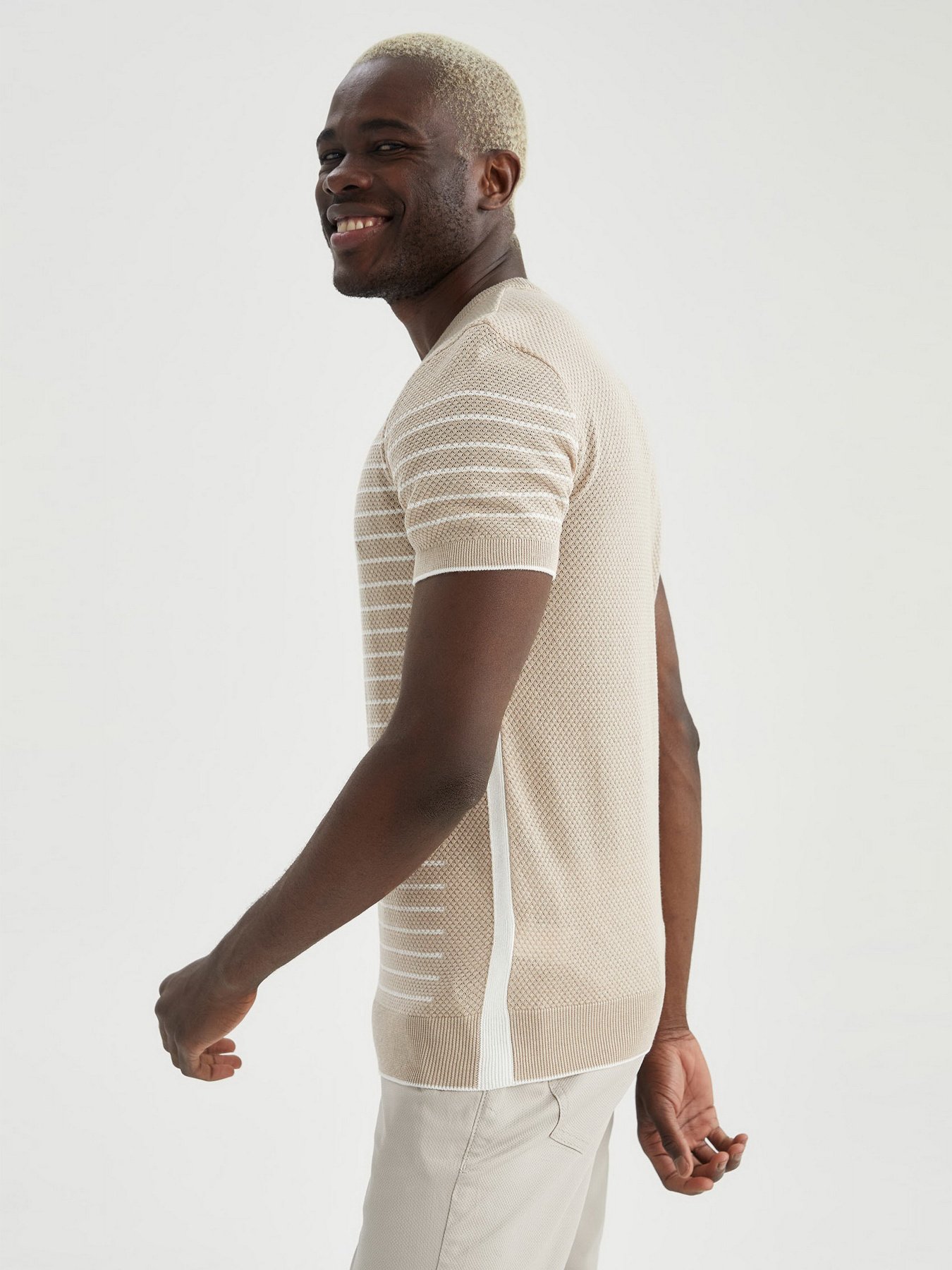 Футболка DeFacto модель U5226AZ-BG110 Фото