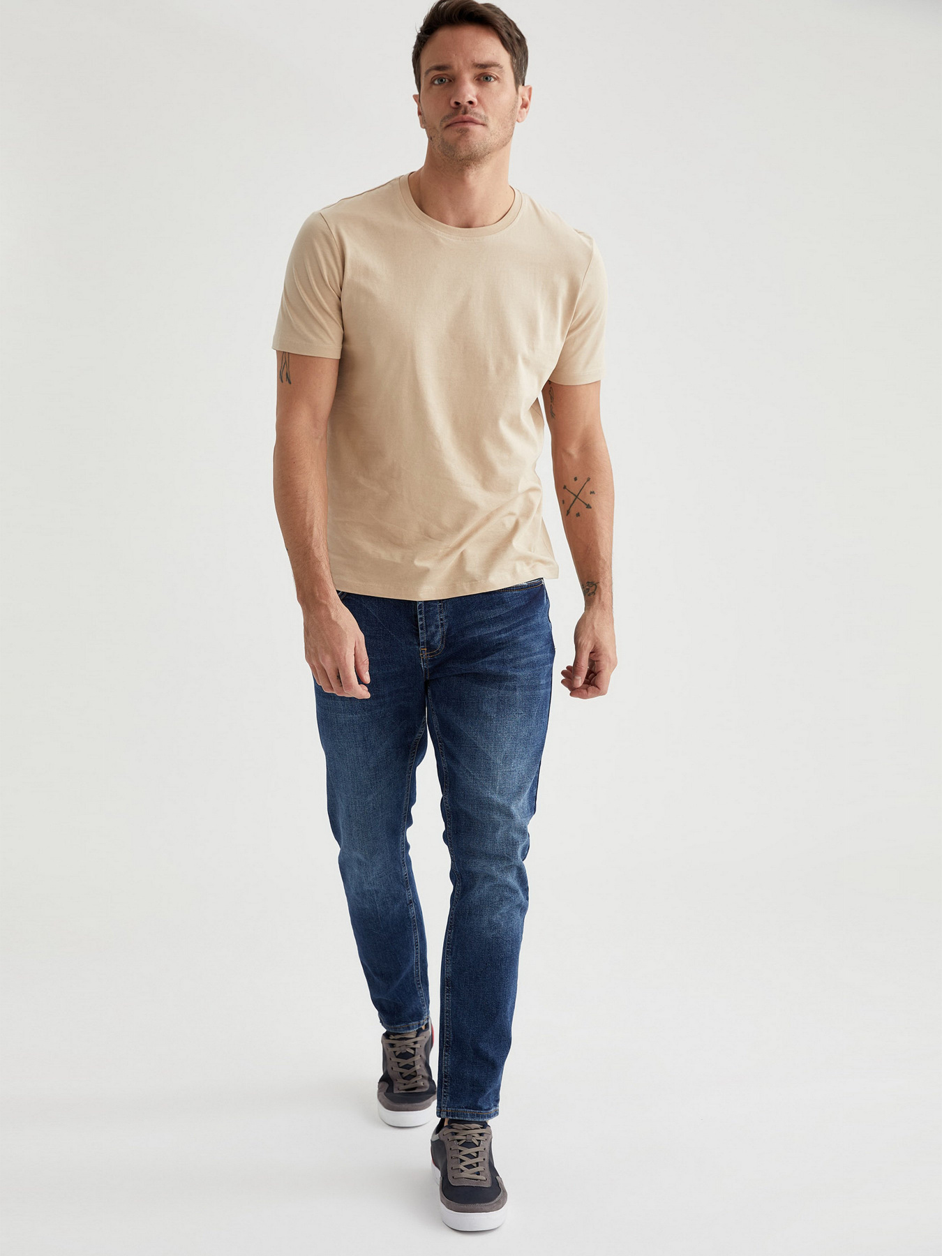 Футболки і поло DeFacto модель M7666AZ-BG621 Фото