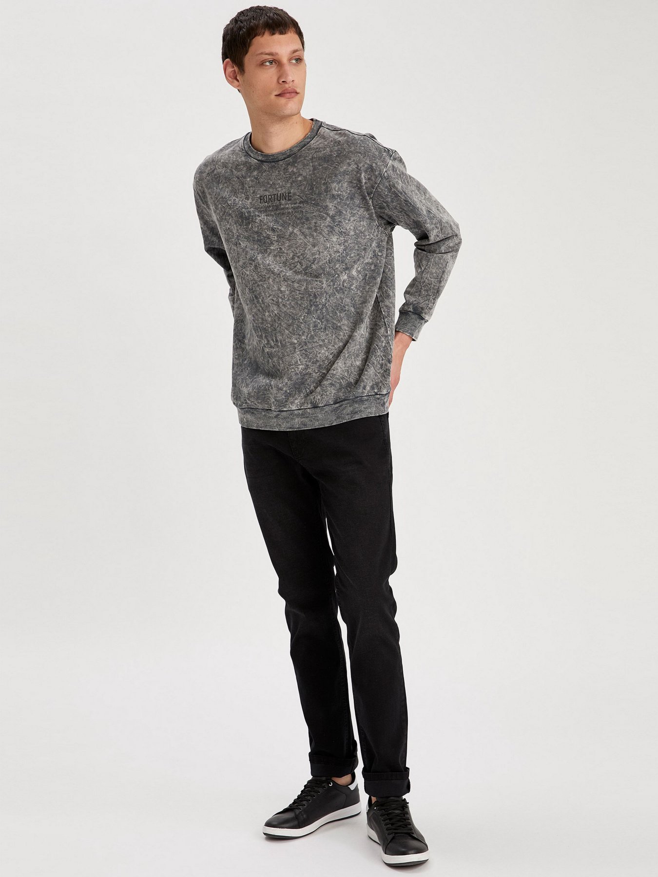 Прямые джинсы DeFacto Regular модель R8803AZ-NM40 Фото