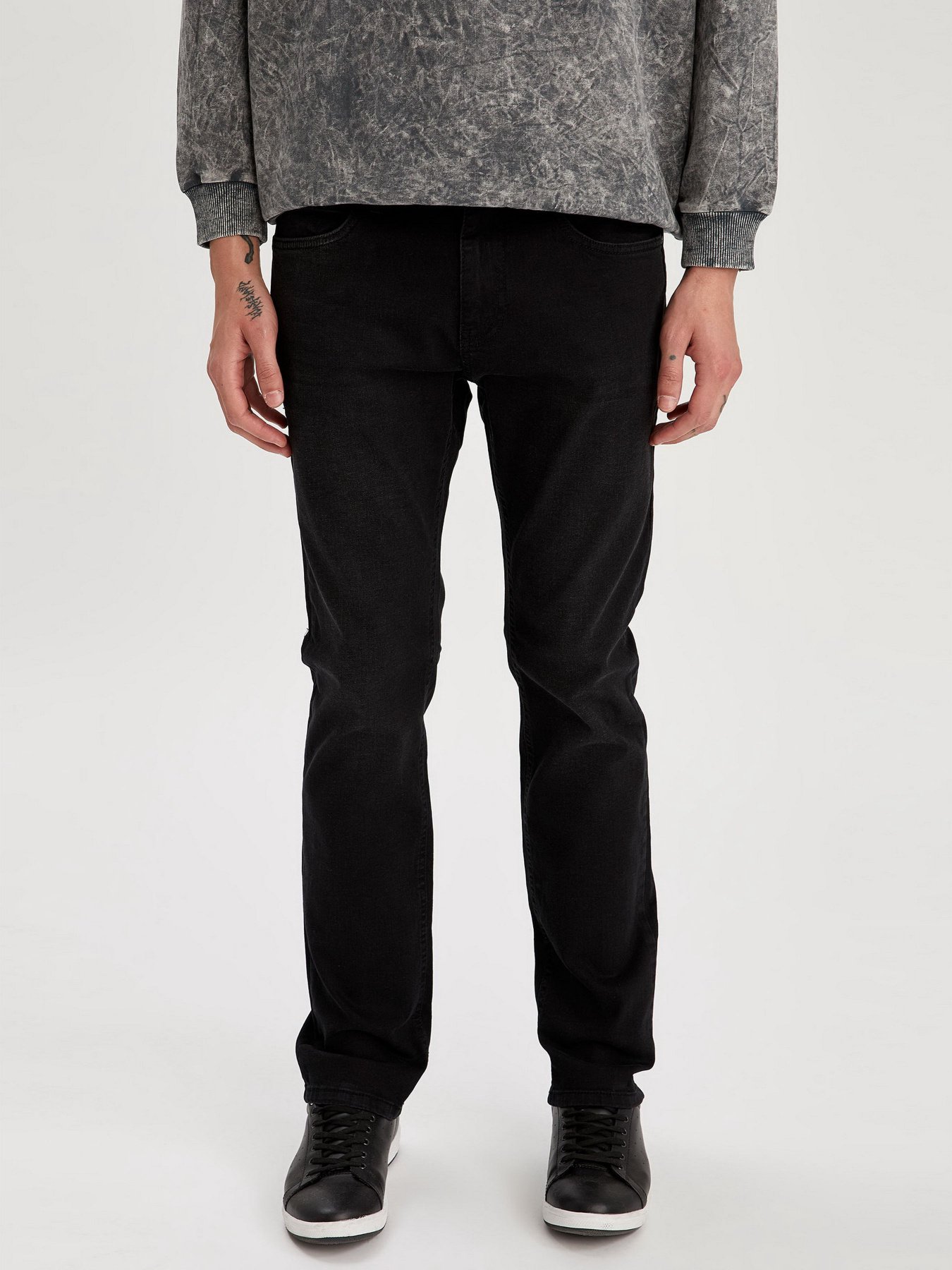 Прямые джинсы DeFacto Regular модель R8803AZ-NM40 Фото