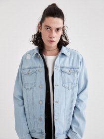 Джинсова куртка DeFacto модель V1520AZ-NM39 Джинсова куртка DeFacto модель V1520AZ-NM39 Фото