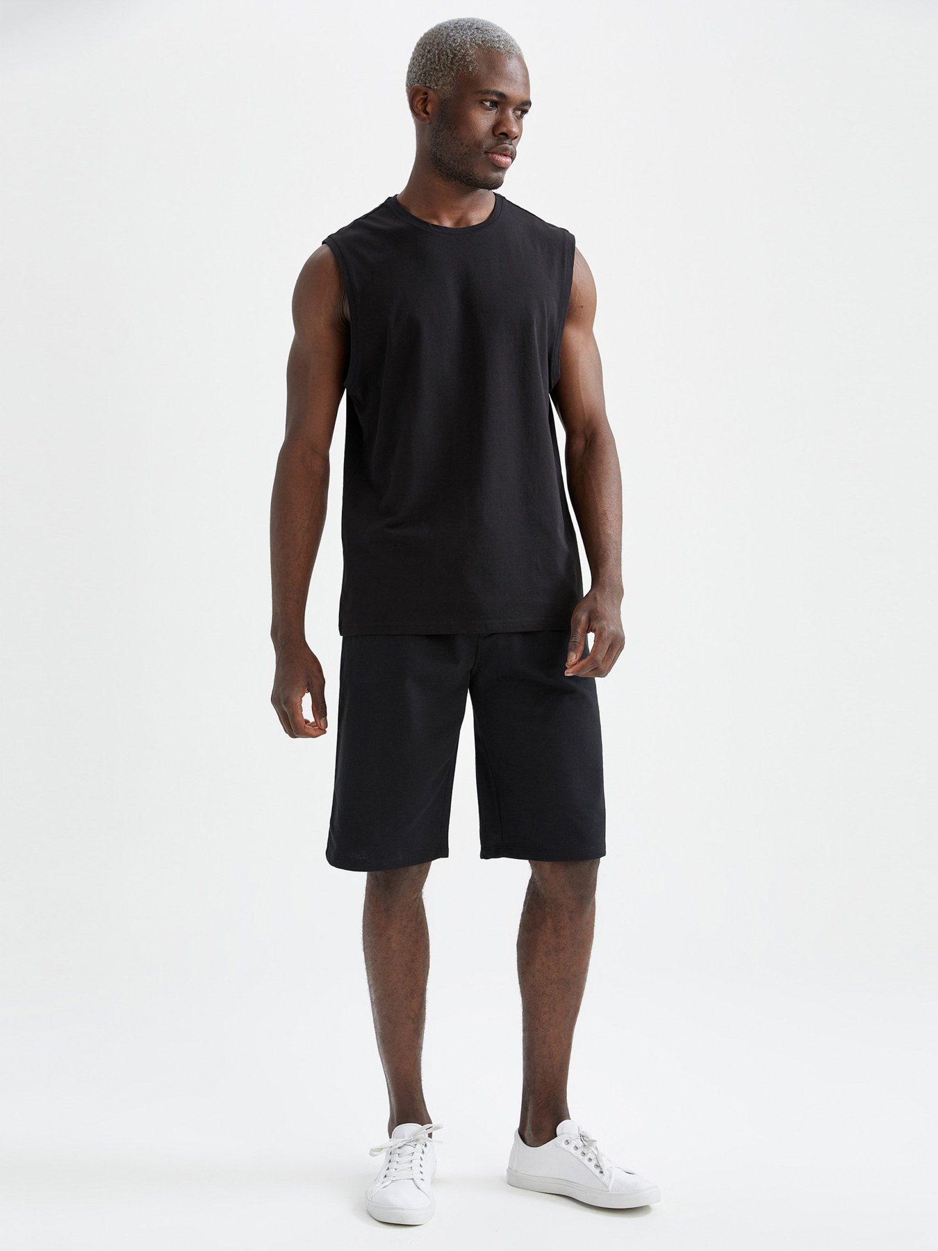 Шорты DeFacto модель V1877AZ-BK27 Фото