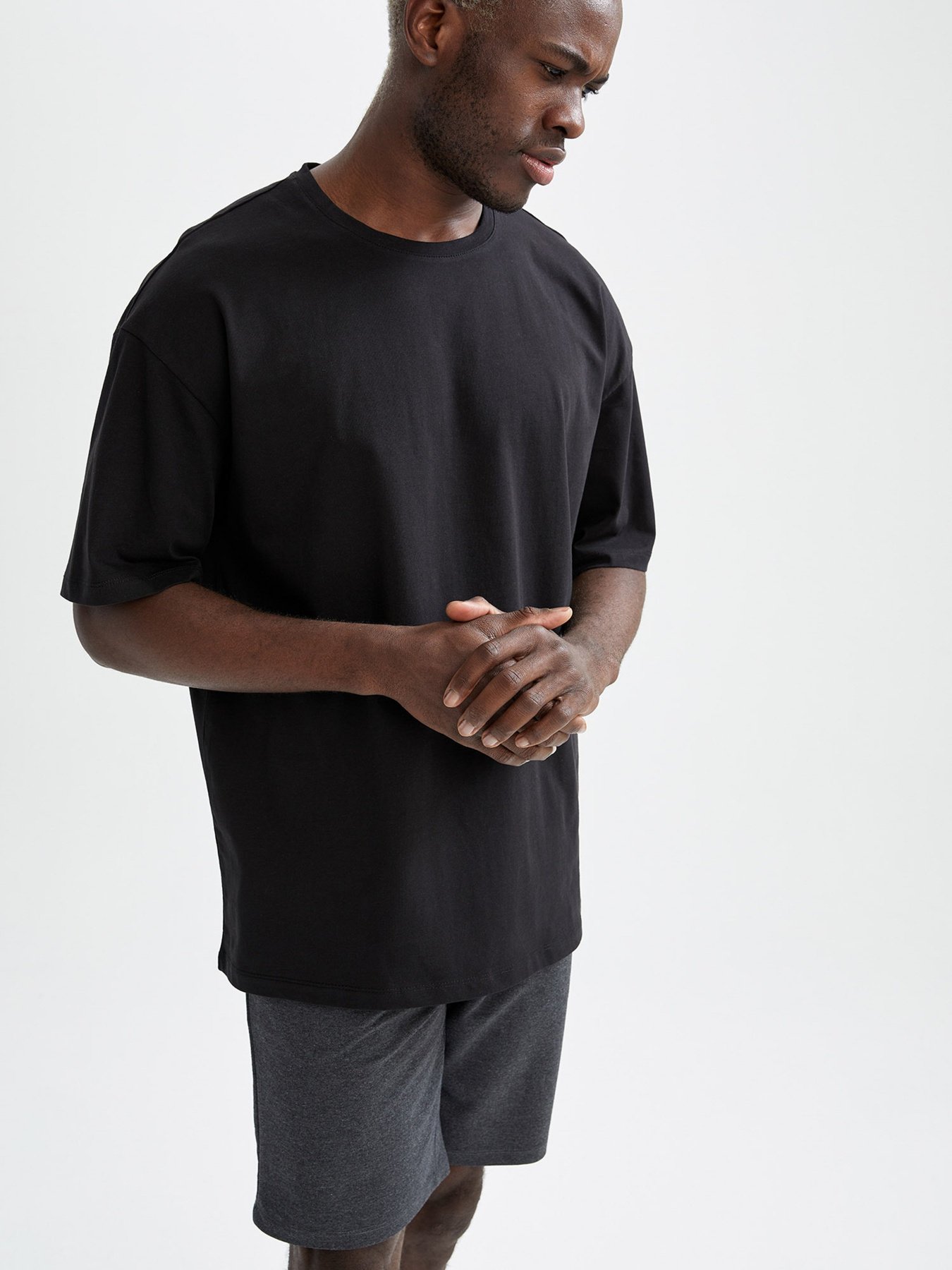 Повсякденний костюм DeFacto модель V1871AZ-BK27 Повсякденний костюм DeFacto модель V1871AZ-BK27 Фото