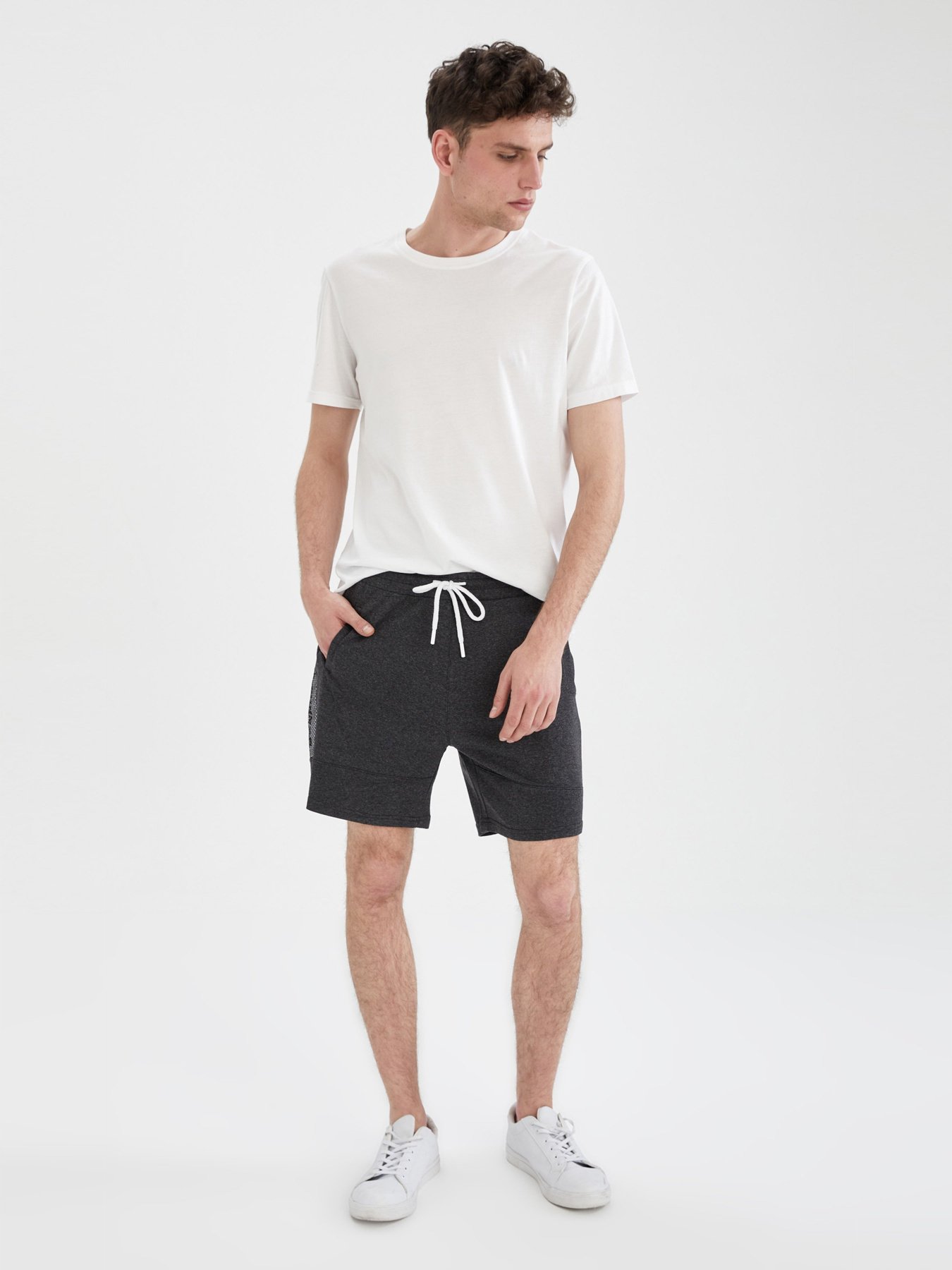 Повсякденні шорти DeFacto модель U6150AZ-GR360 Повсякденні шорти DeFacto модель U6150AZ-GR360 Фото