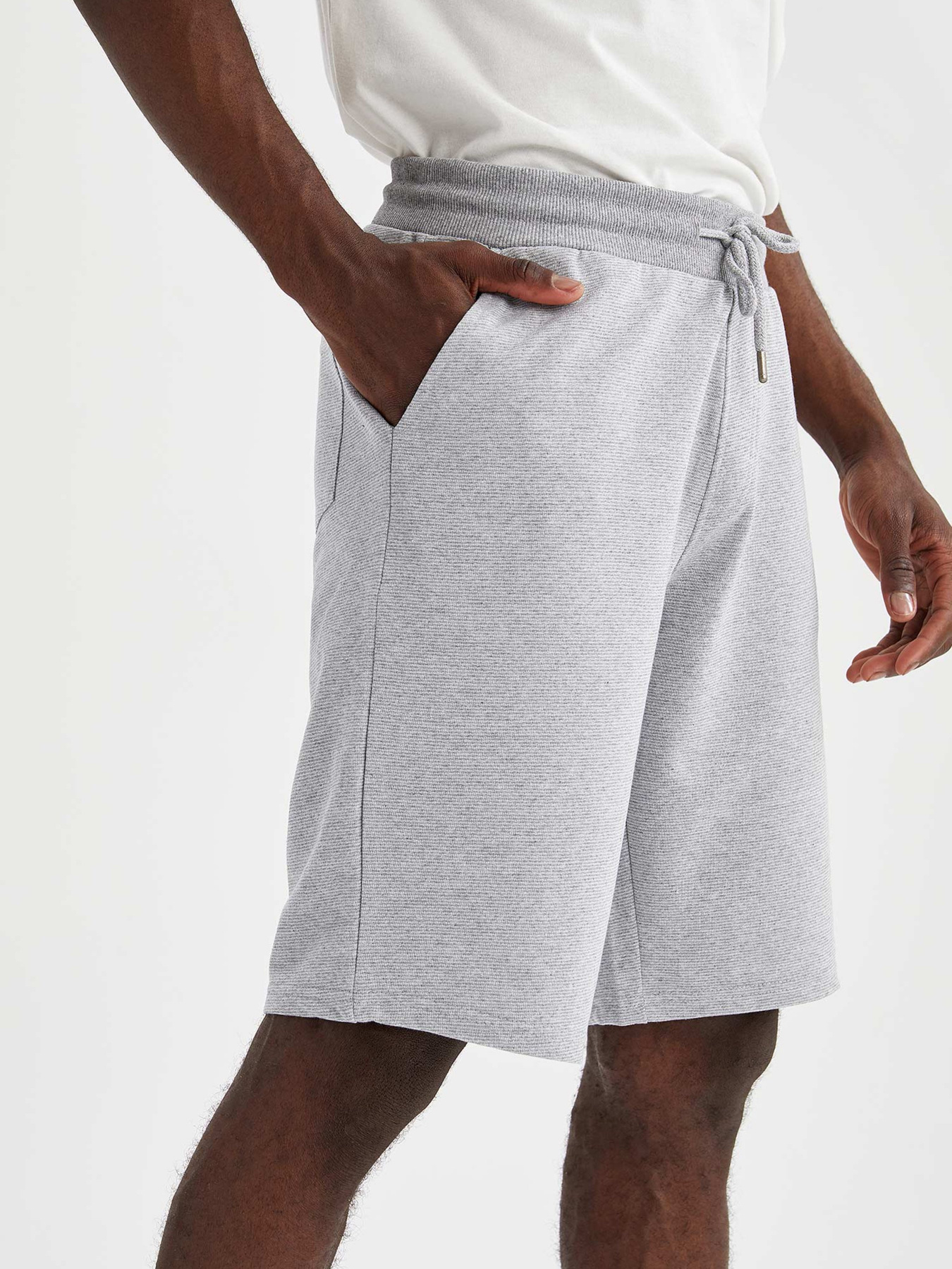 Шорты DeFacto модель N0744AZ-GR210 Фото