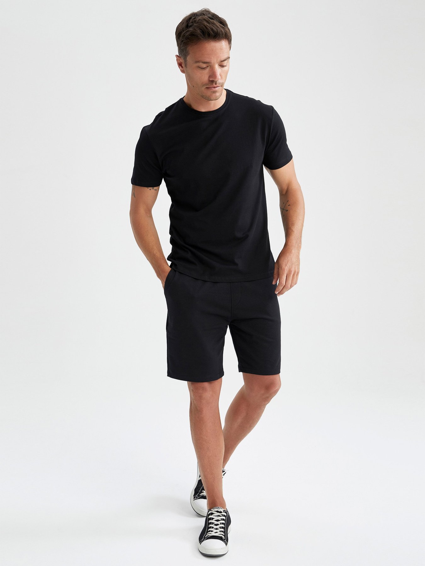 Набор футболок DeFacto модель V1872AZ-AR94 Фото