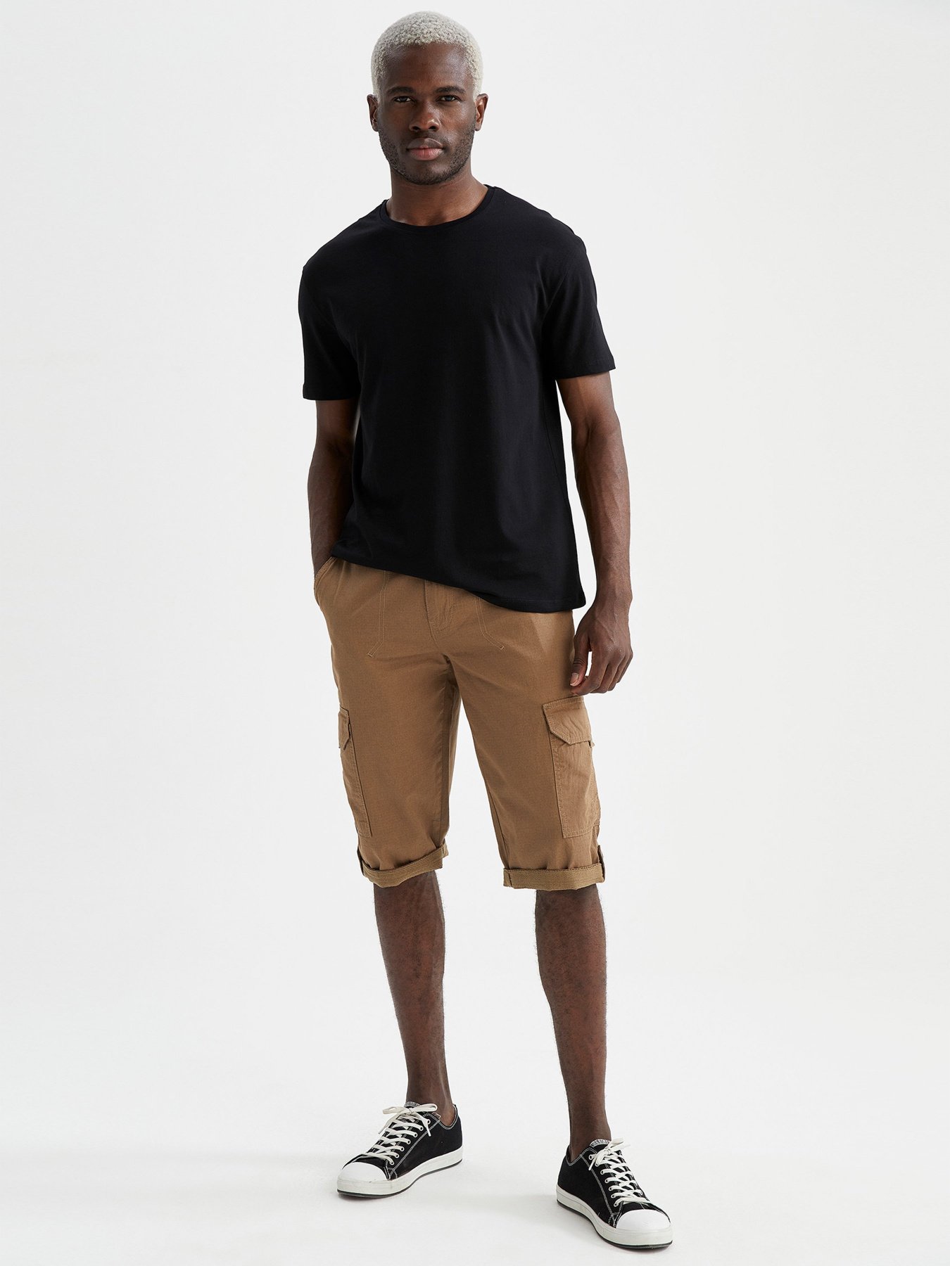 Набор футболок DeFacto модель V1872AZ-BK27 Фото