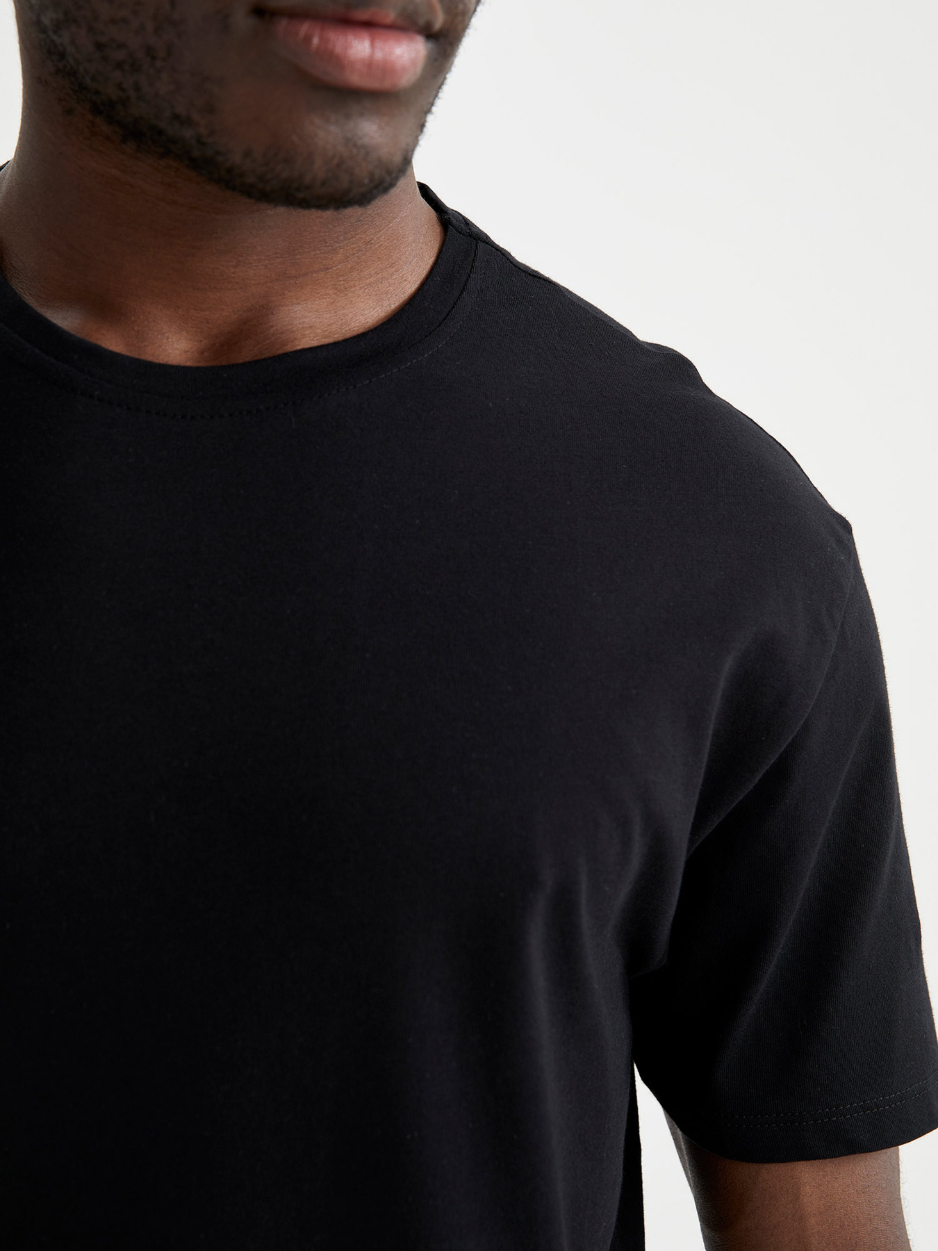 Набор футболок DeFacto модель V1872AZ-GR100 Фото