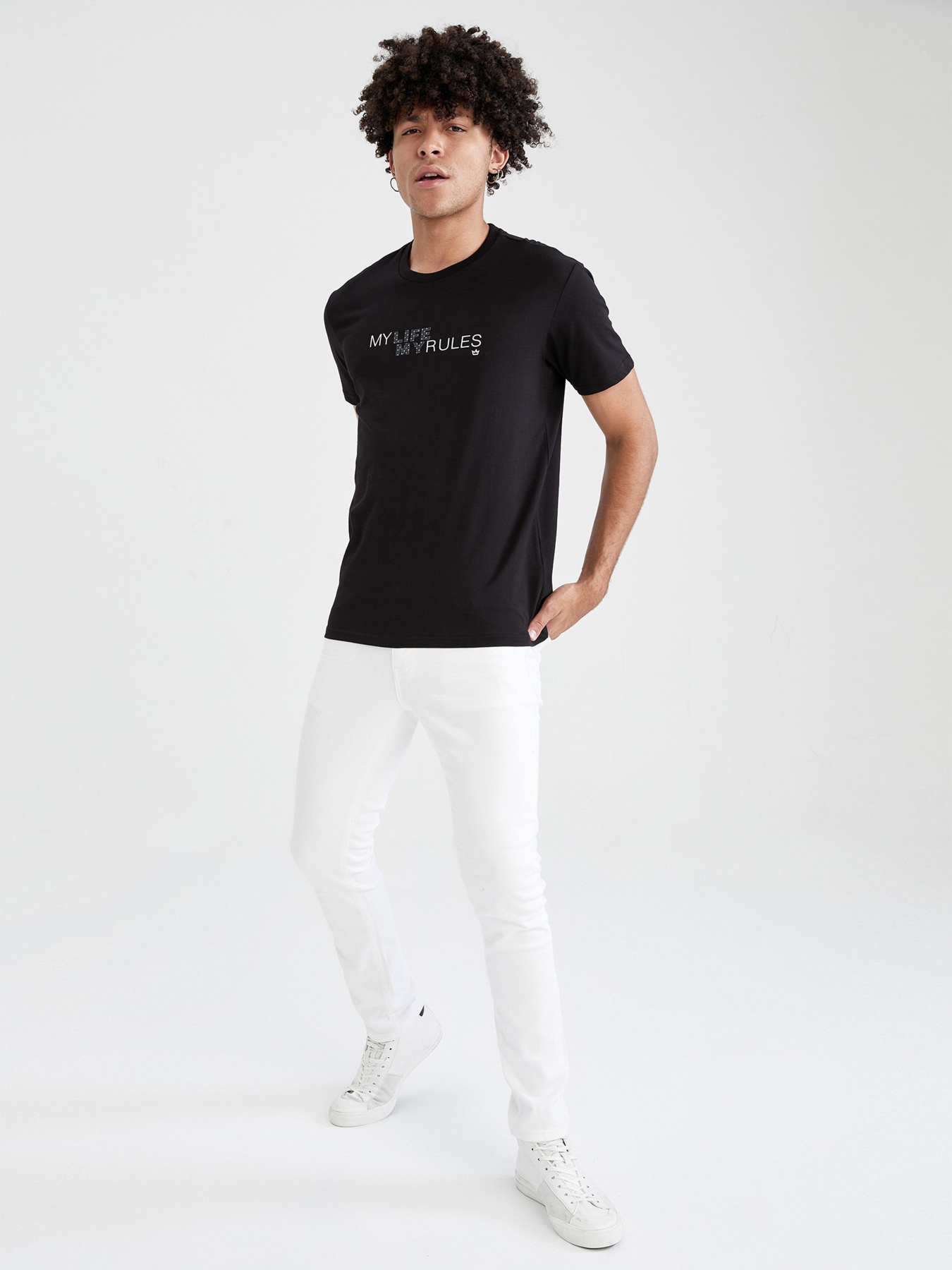 Футболки и поло DeFacto модель V2597AZ-BK27 Фото