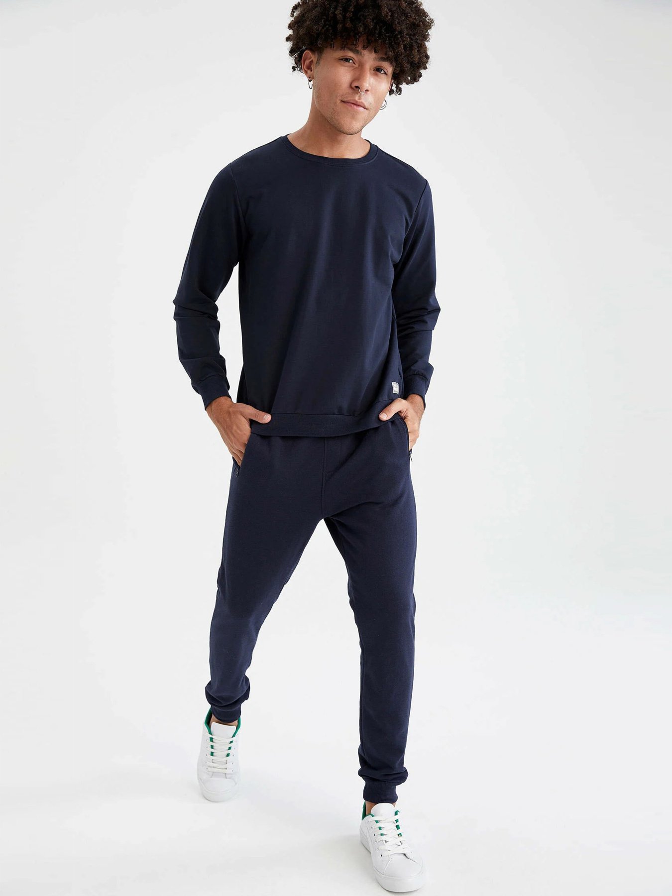 Свитшот DeFacto модель V9284AZ-NV100 Фото