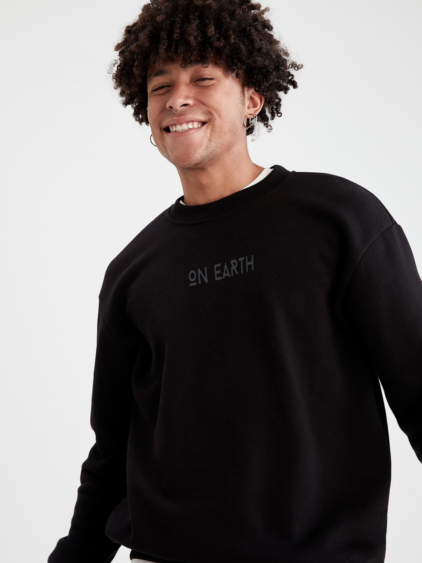 Свитшот DeFacto модель V5306AZ-BK27 Фото