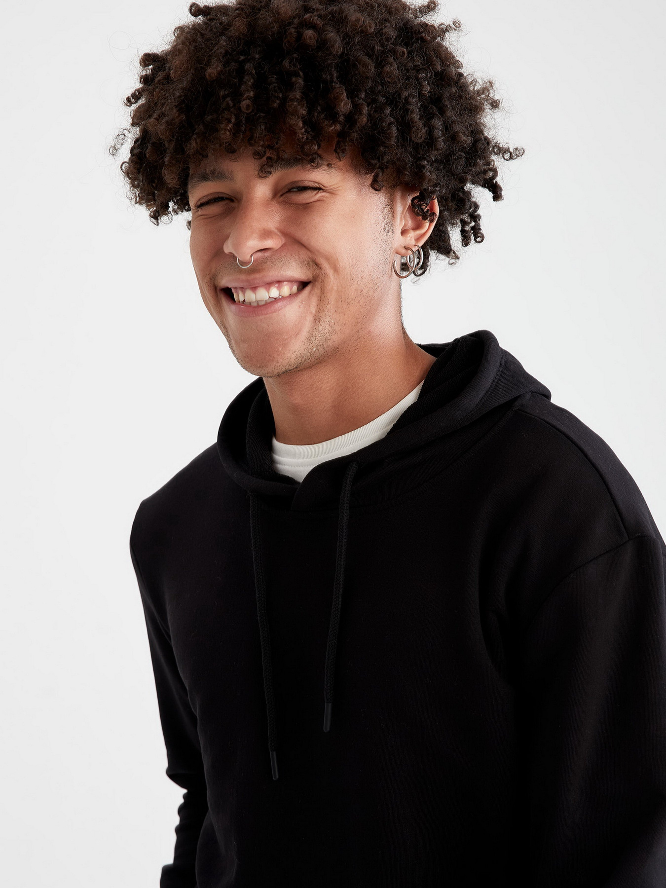 Худи DeFacto модель V5295AZ-BK27 Фото