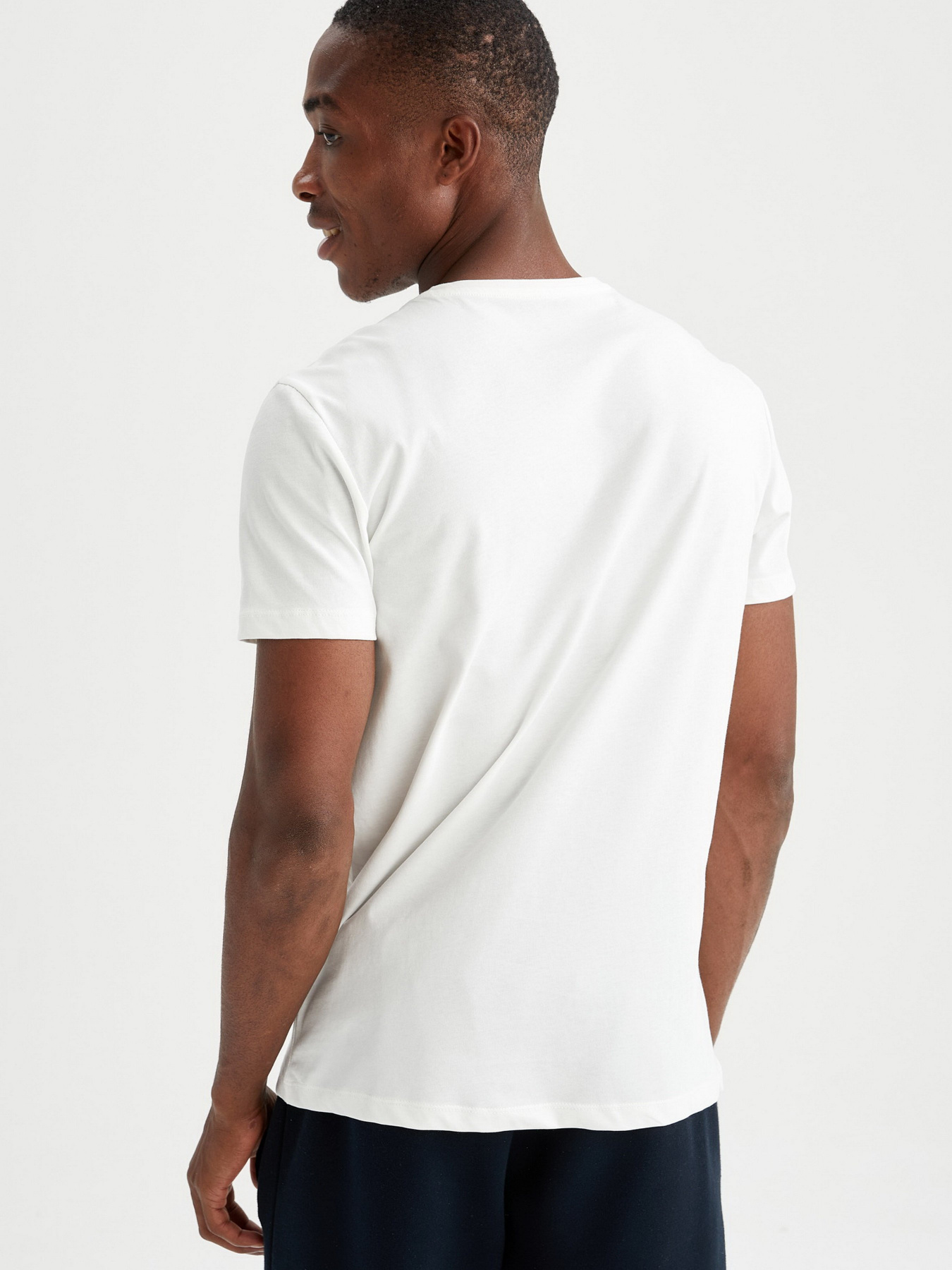 Футболки и поло DeFacto модель V3210AZ-WT32 Фото