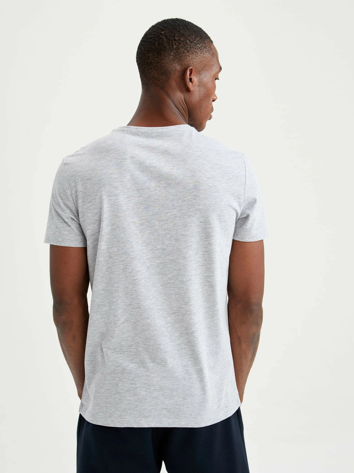 Футболки і поло DeFacto модель V3210AZ-GR210 Фото