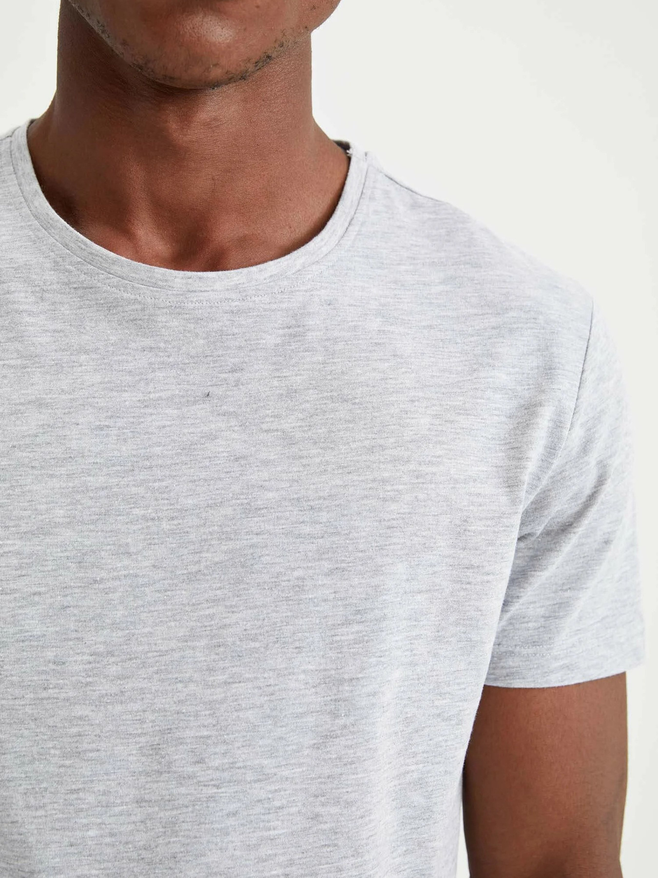 Футболки і поло DeFacto модель V3210AZ-GR210 Фото