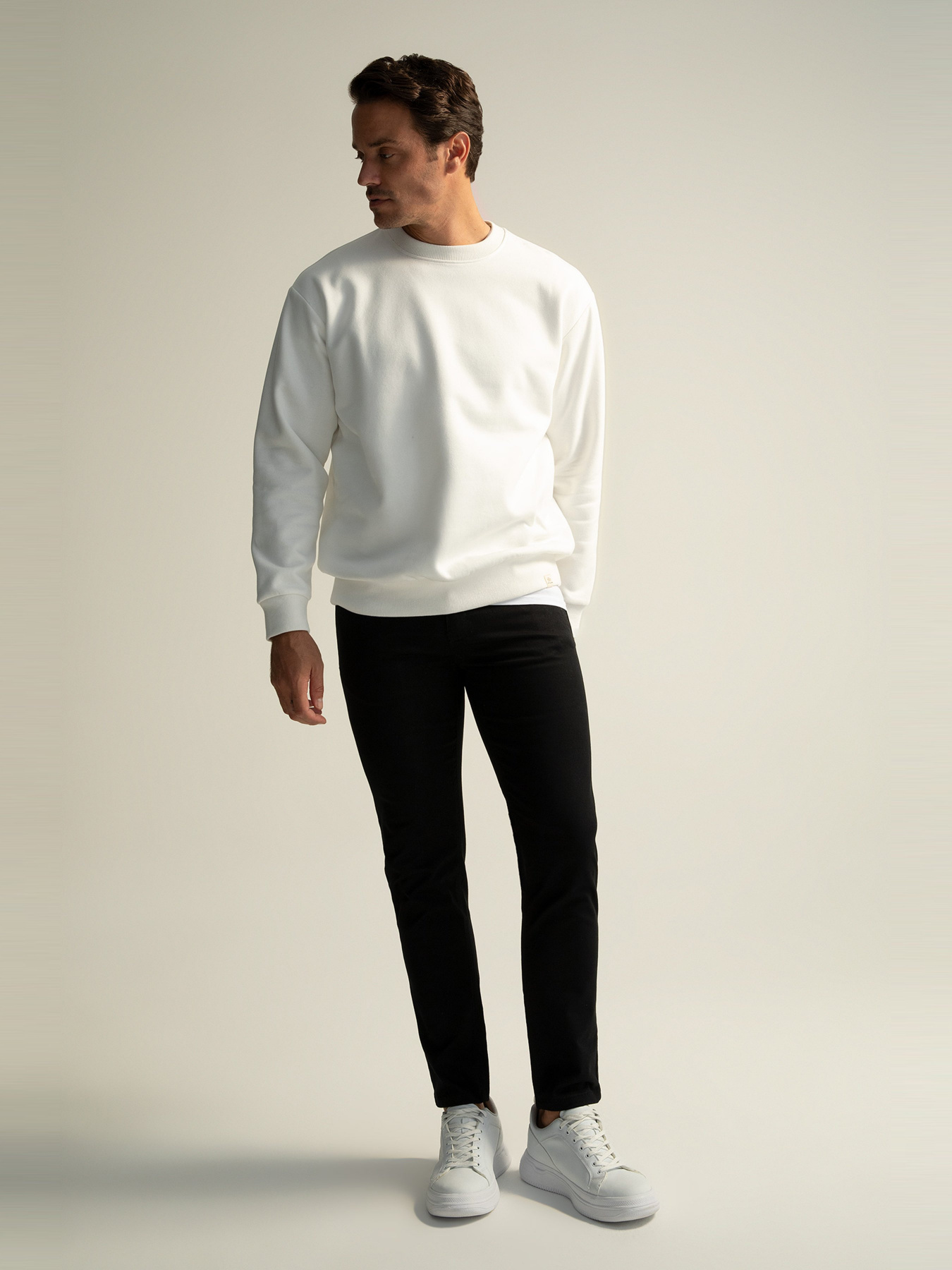 Зауженные джинсы DeFacto Slim модель U6628AZ-BK27 Фото