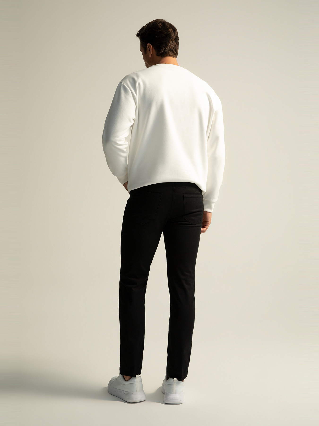 Зауженные джинсы DeFacto Slim модель U6628AZ-BK27 Фото