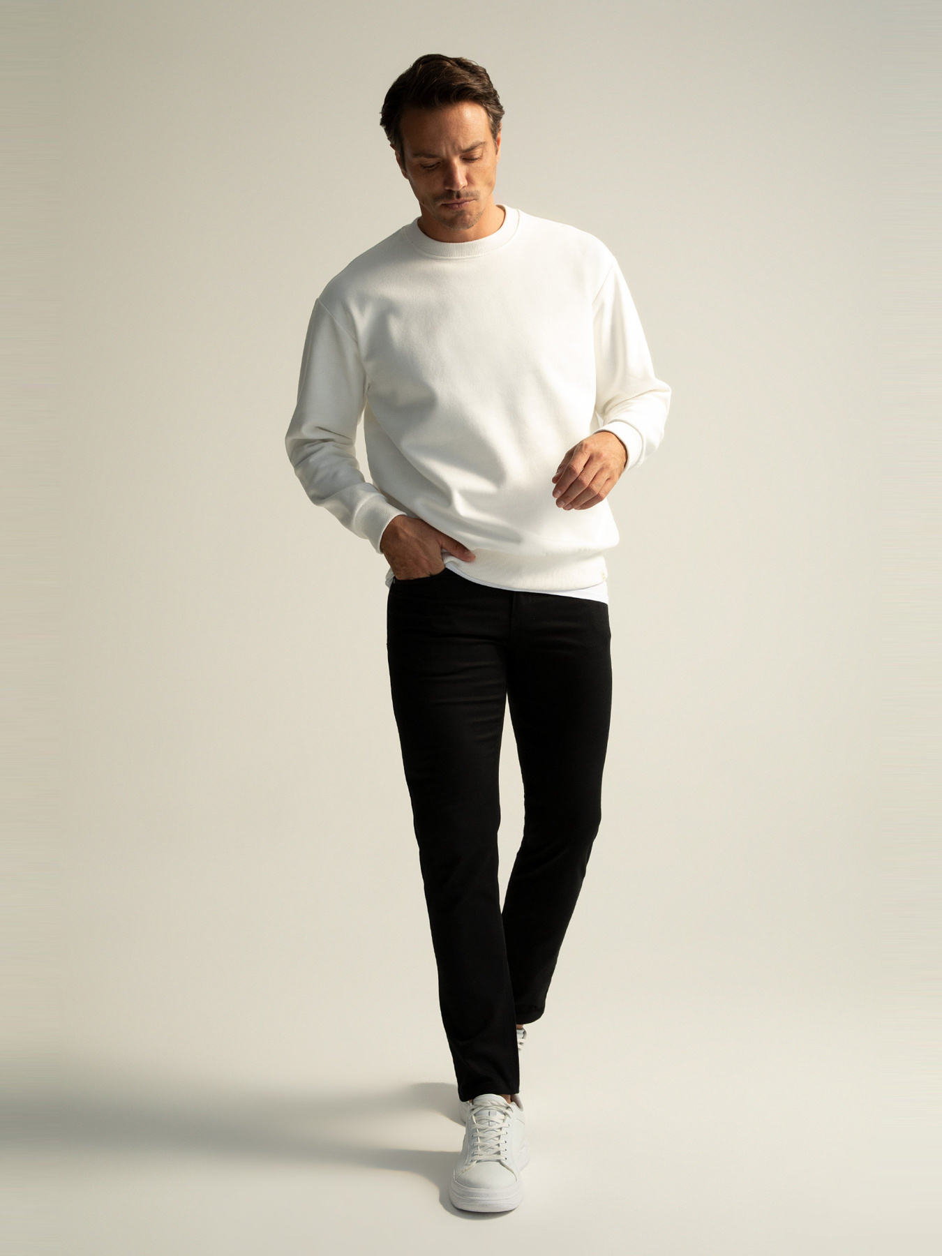 Зауженные джинсы DeFacto Slim модель U6628AZ-BK27 Фото