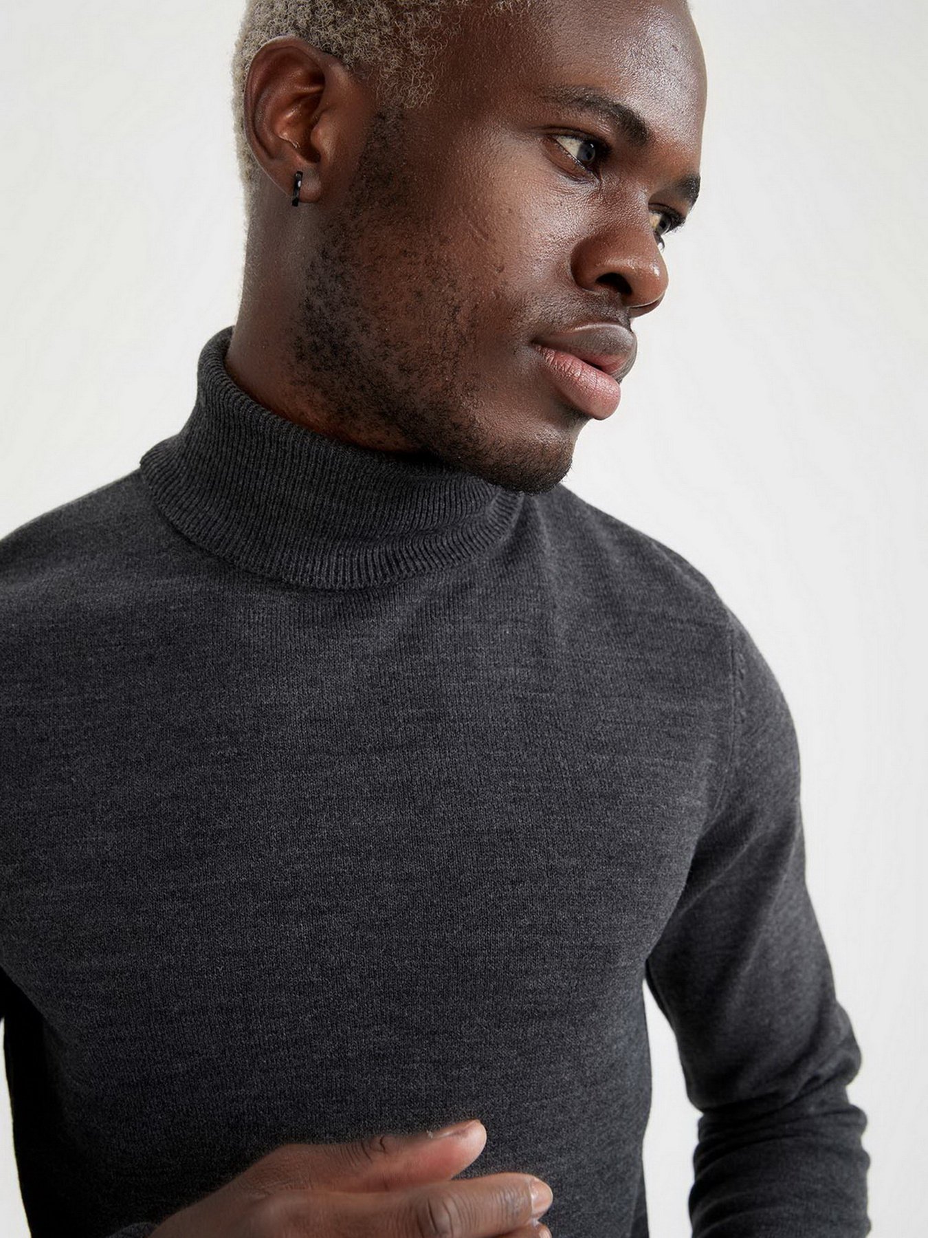 Водолазка DeFacto модель R1124AZ-AR4 Фото