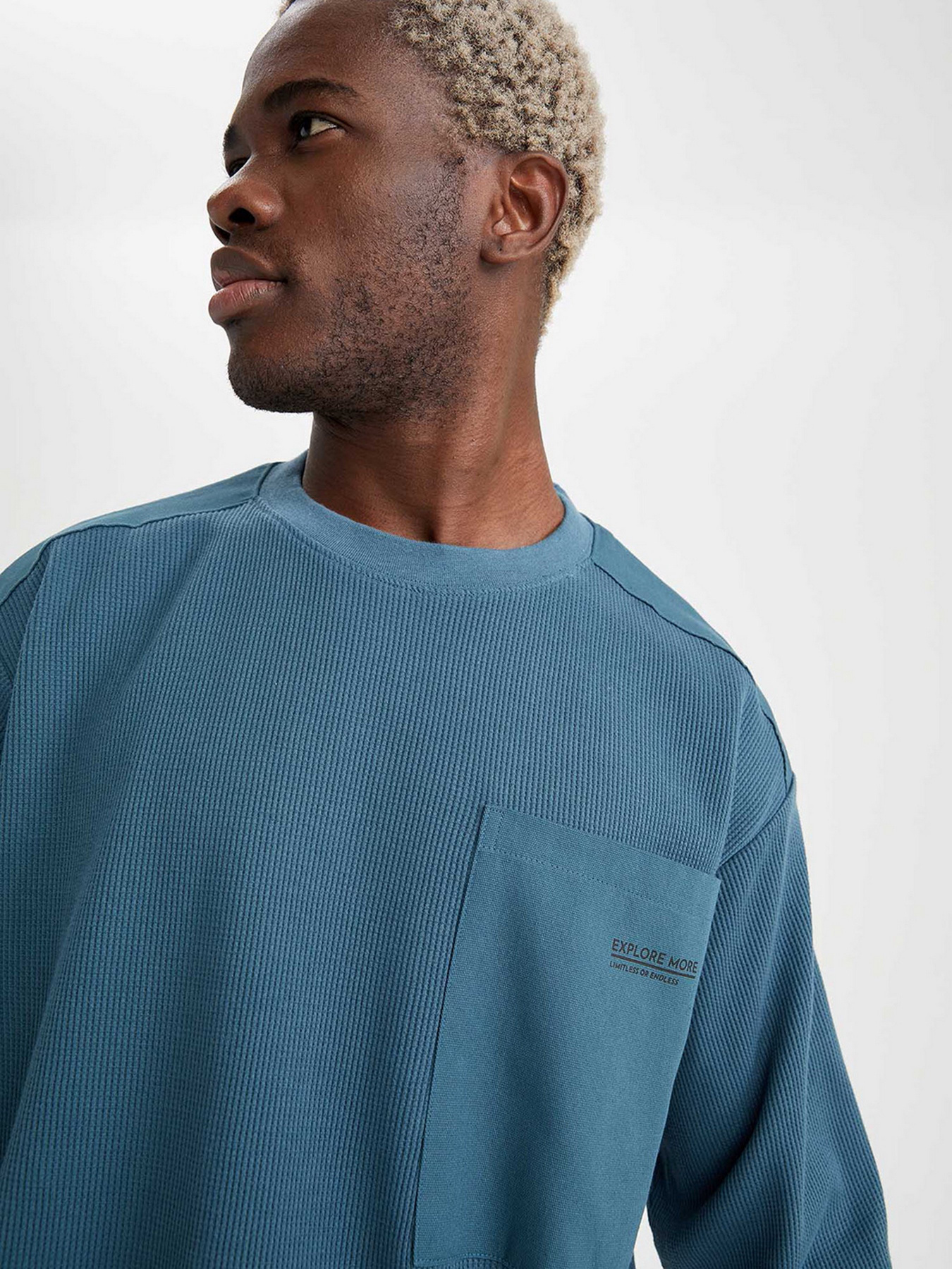 Свитшот DeFacto модель W1715AZ-BE538 Фото