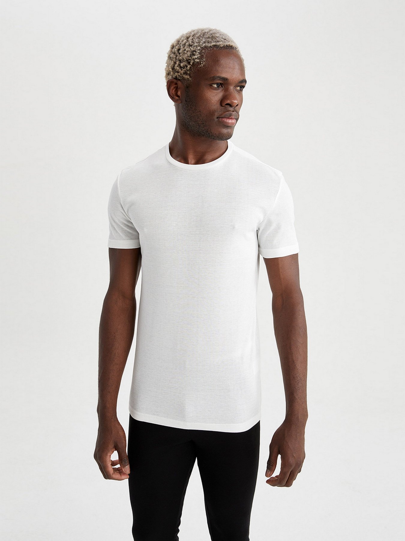 Футболка DeFacto модель V7320AZ-WT32 Фото