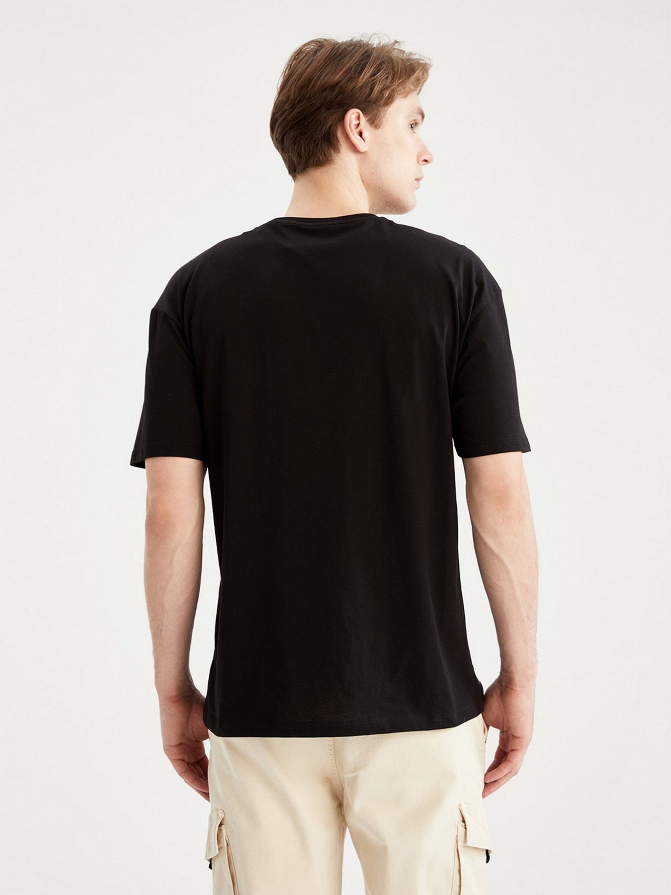 Футболки и поло DeFacto модель W6053AZ-BK81 Фото