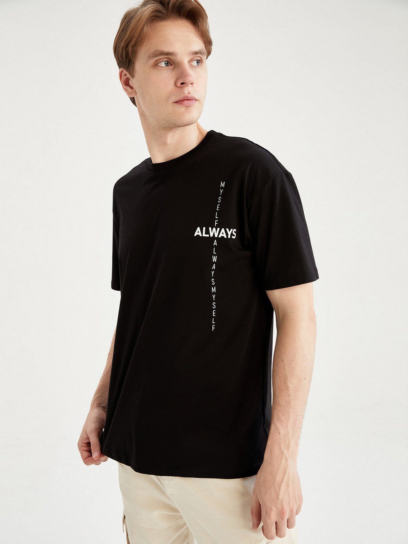 Футболки и поло DeFacto модель W6053AZ-BK81 Фото